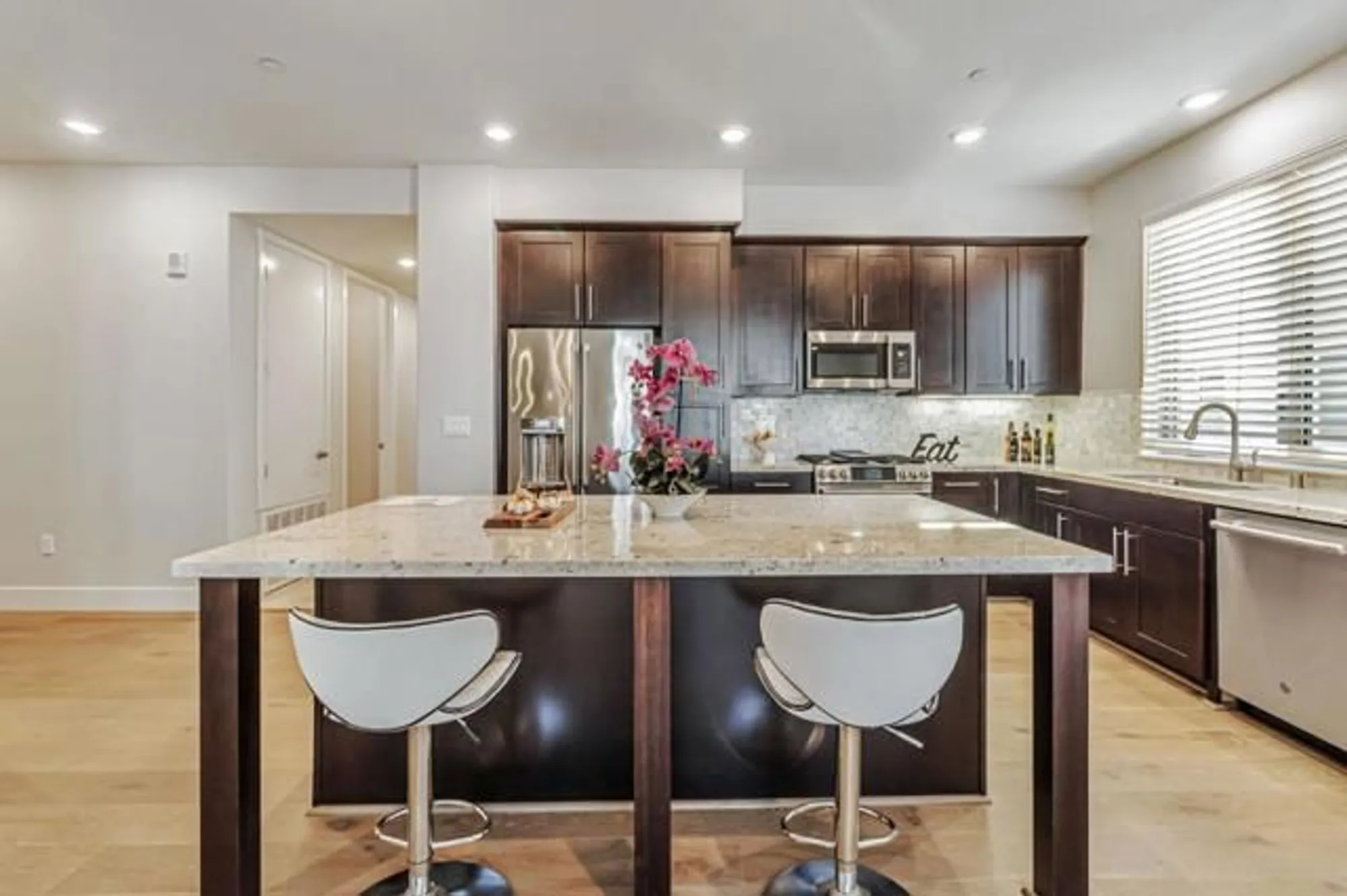 Property Slideshow image 7 of 28 | 1028 foster square ln 305, Foster City, CA, 94404