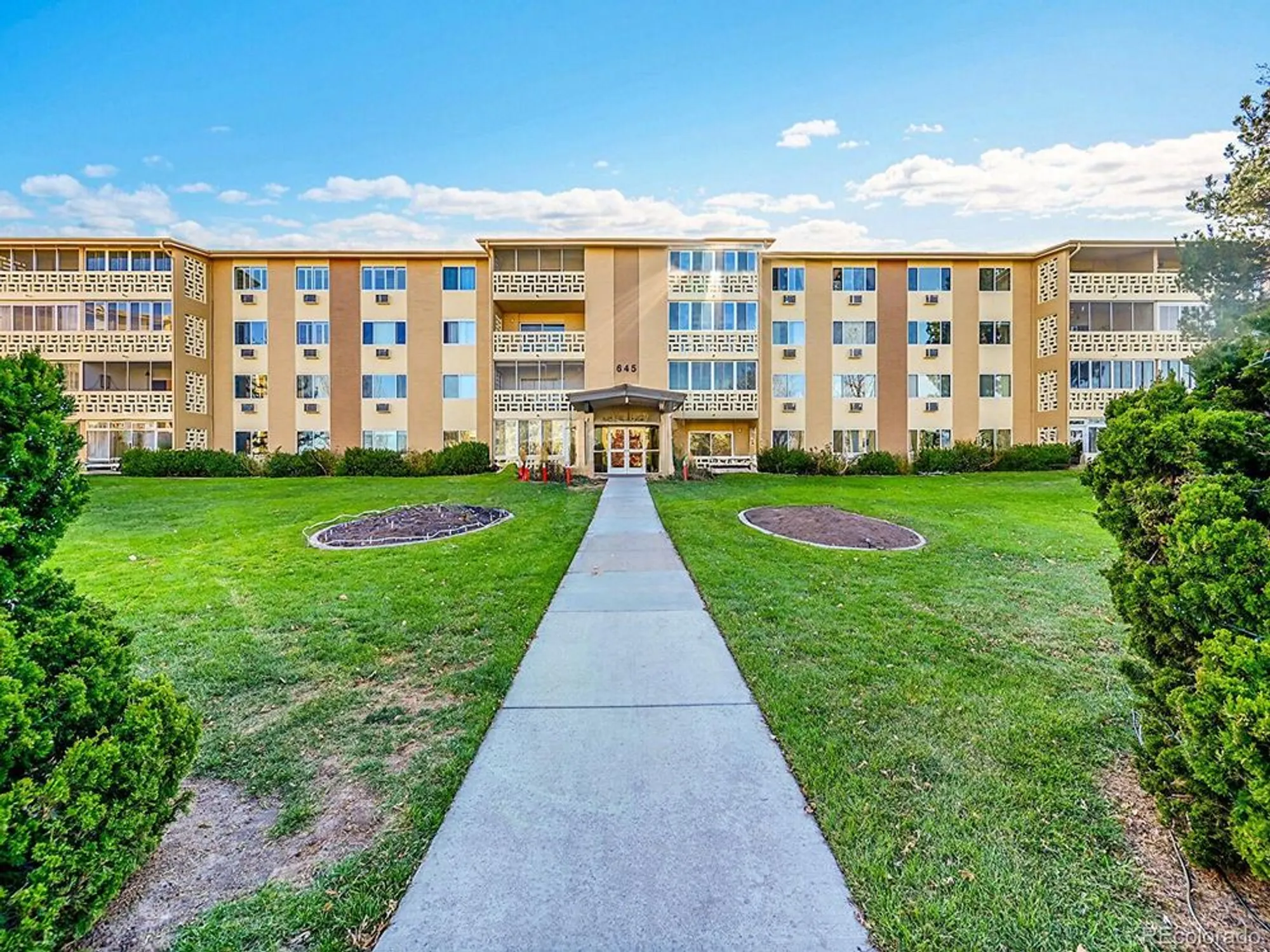 Property Slideshow image 28 of 47 | 645 s alton way 4c, Denver, CO, 80247