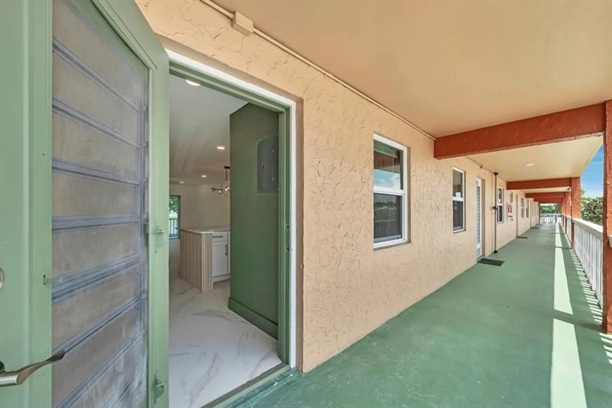 Property Slideshow image 27 of 31 | 9818 marina blvd apt 1225, Boca Raton, FL, 33428