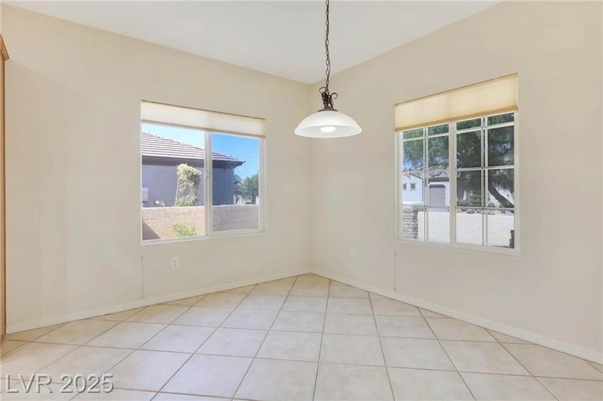 Property Slideshow image 10 of 31 | 2313 janesville ln, Henderson, NV, 89044