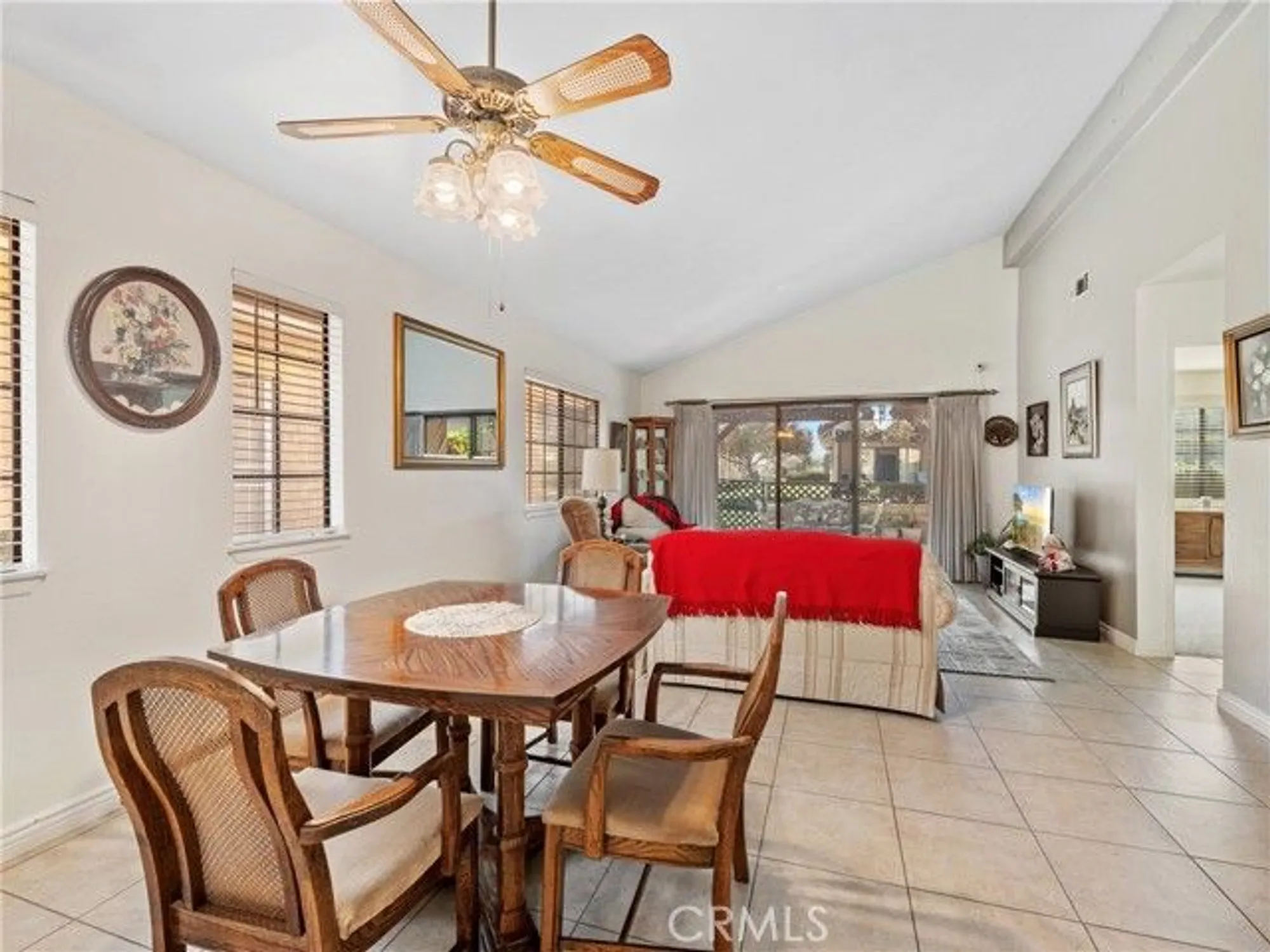 Property Slideshow image 6 of 38 | 11704 juniper dr, Apple Valley, CA, 92308