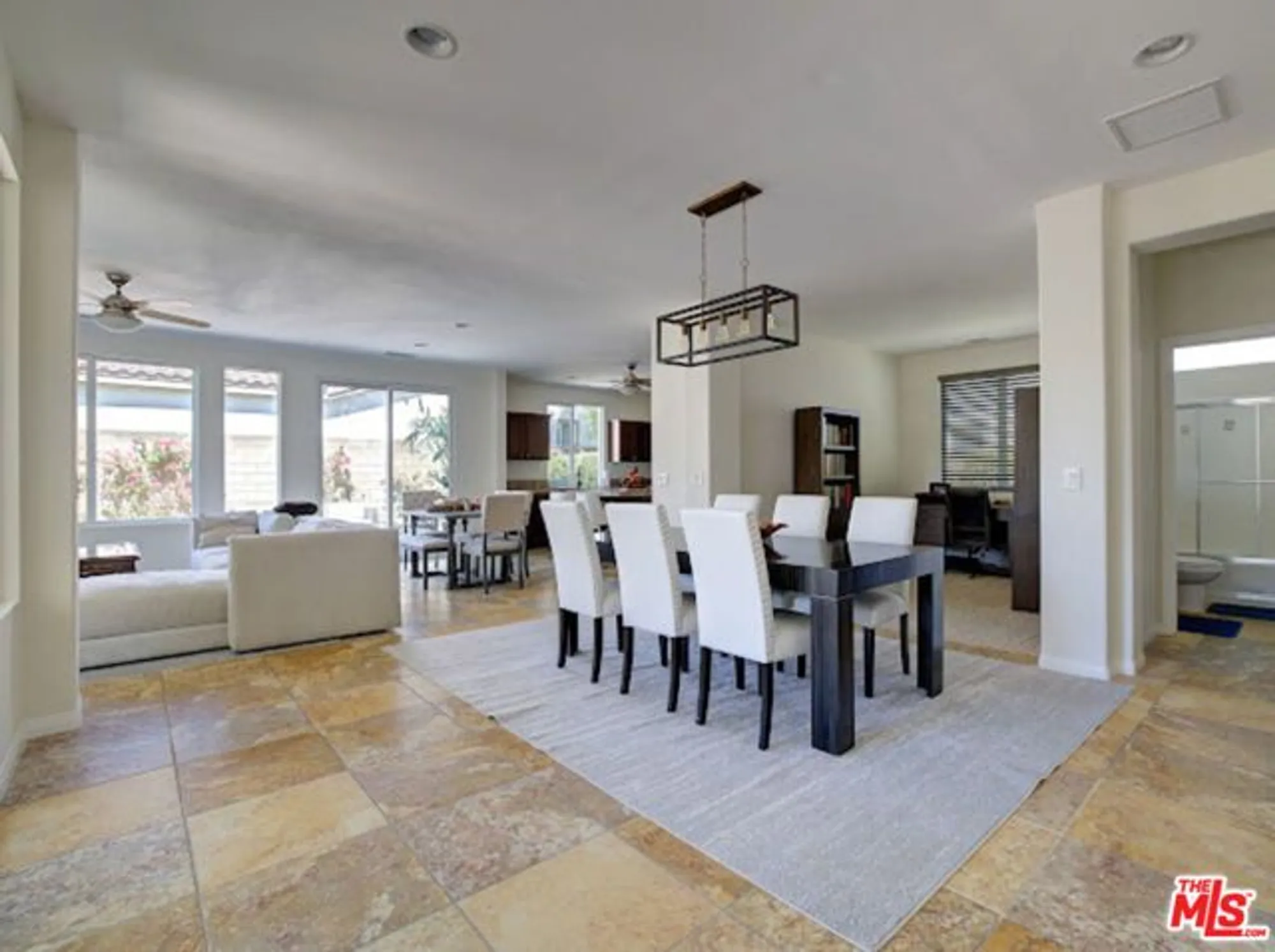Property Slideshow image 11 of 38 | 81634 desert willow dr, La Quinta, CA, 92253