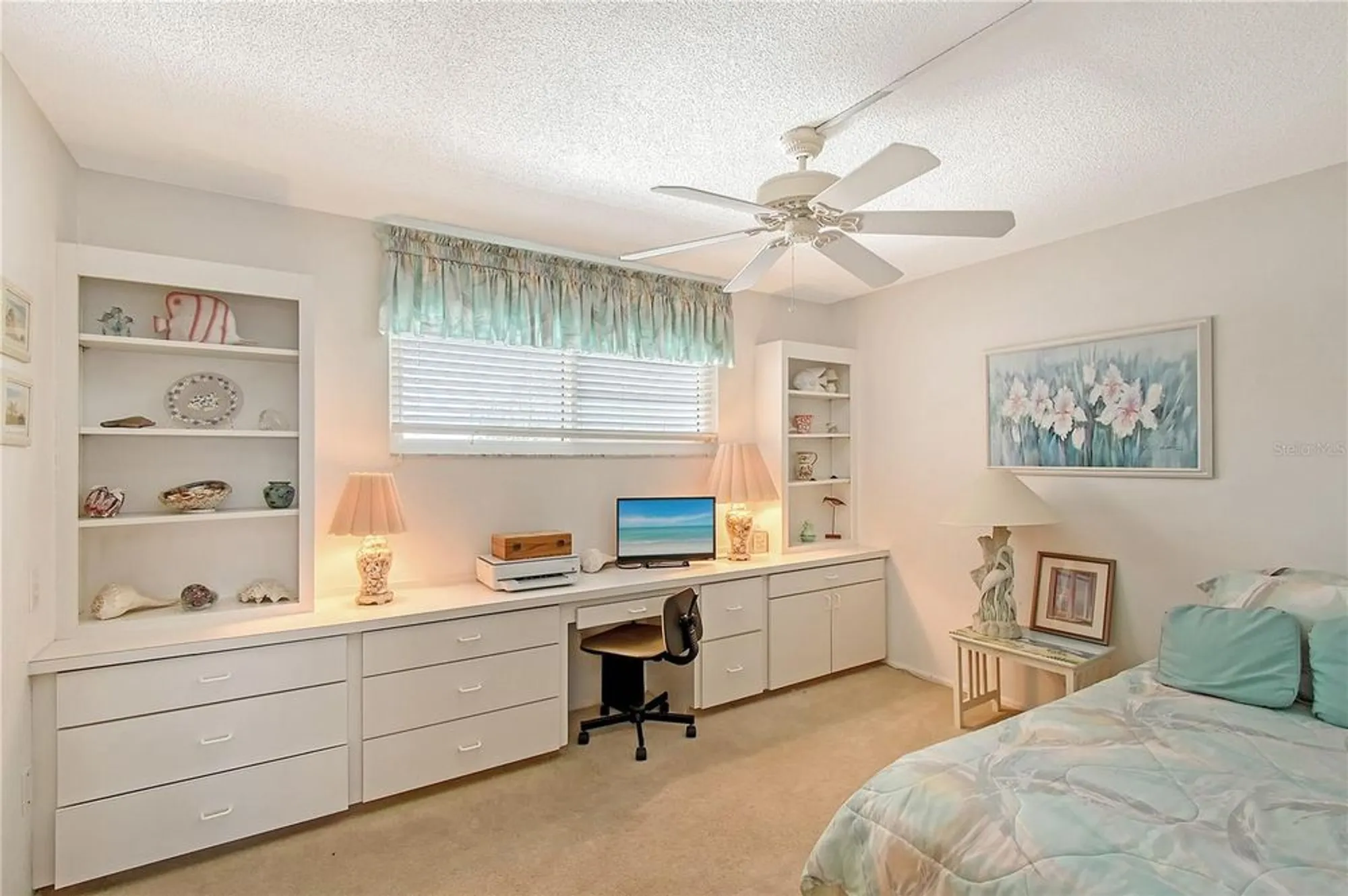 Property Slideshow image 19 of 37 | 1350 n portofino dr apt 402, Sarasota, FL, 34242