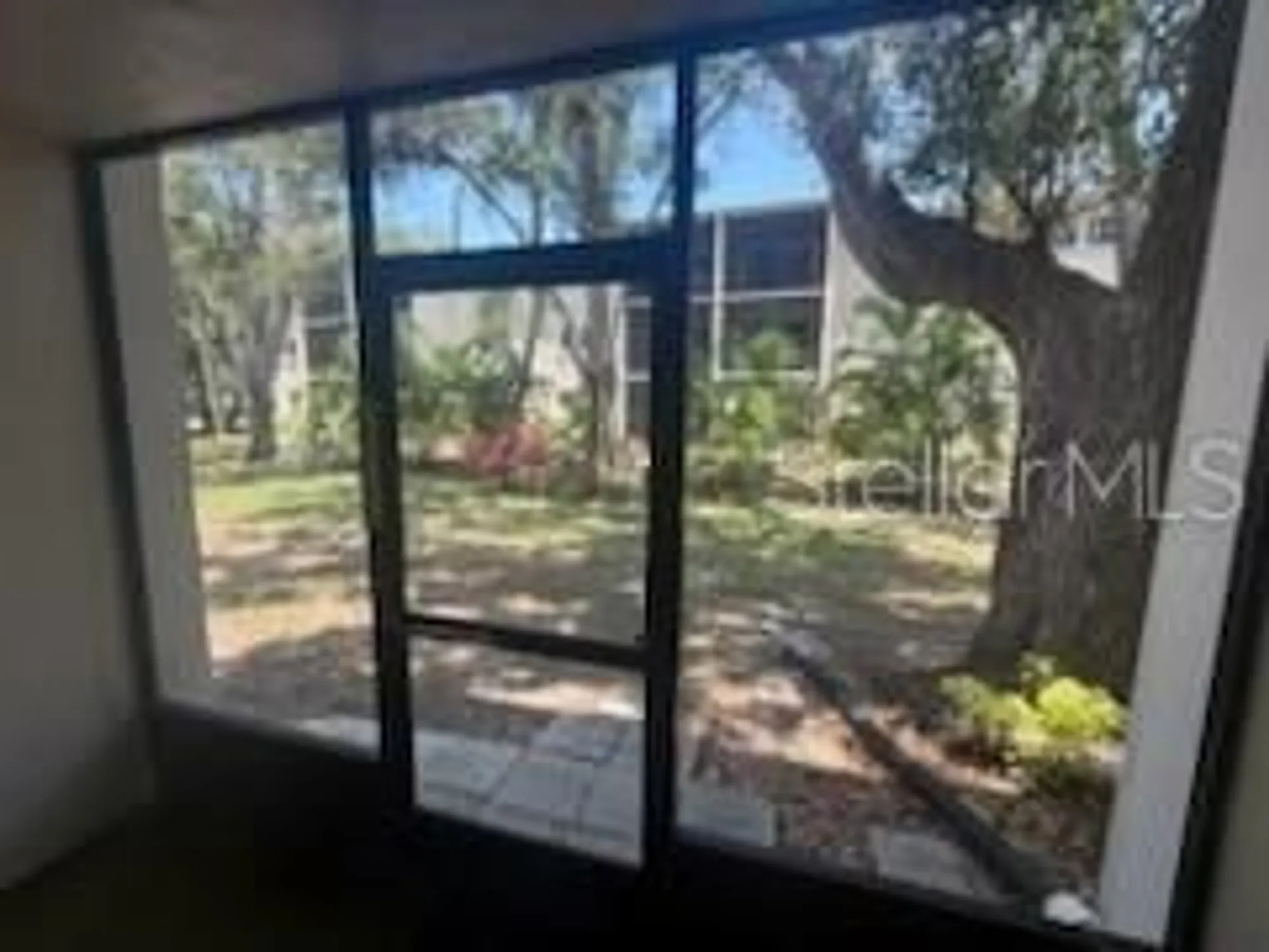 Property Slideshow image 9 of 14 | 861 maple ct 104, Dunedin, FL, 34698