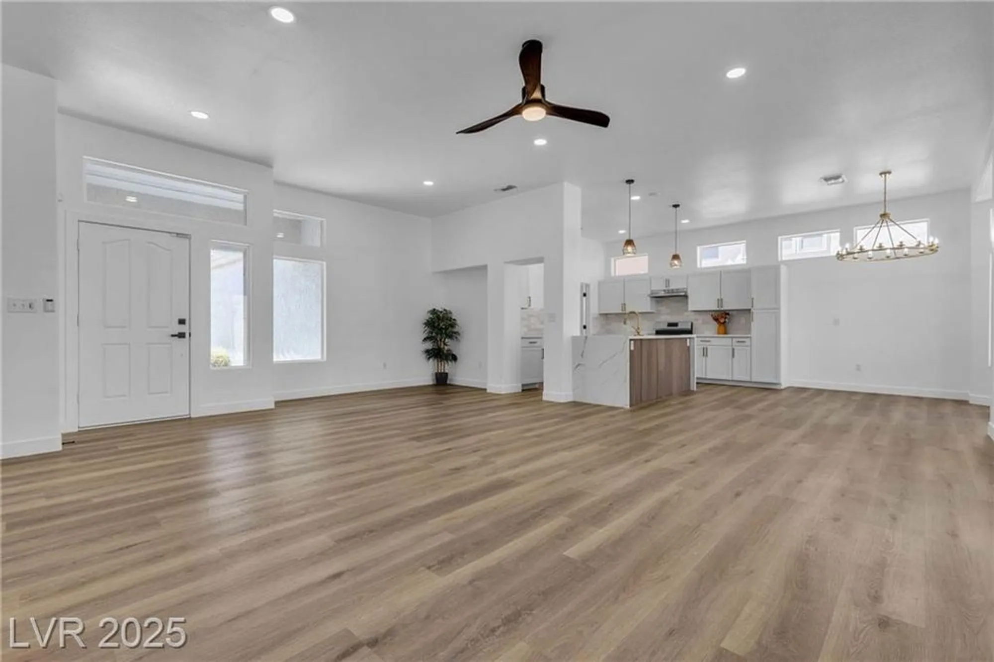 Property Slideshow image 4 of 51 | 10636 argents hill dr, Las Vegas, NV, 89134