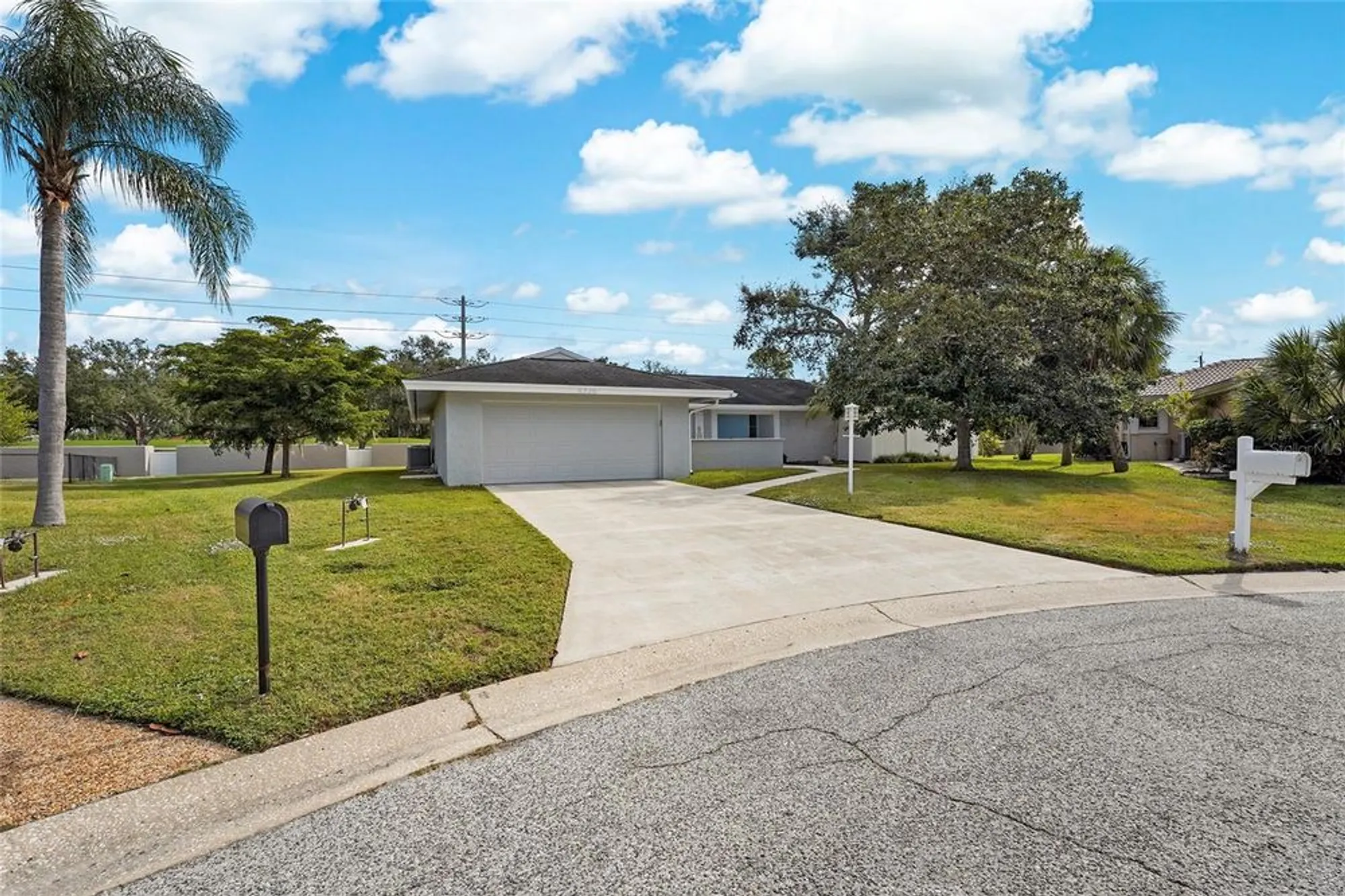 Property Slideshow image 1 of 57 | 5720 timber lake cir, Sarasota, FL, 34243