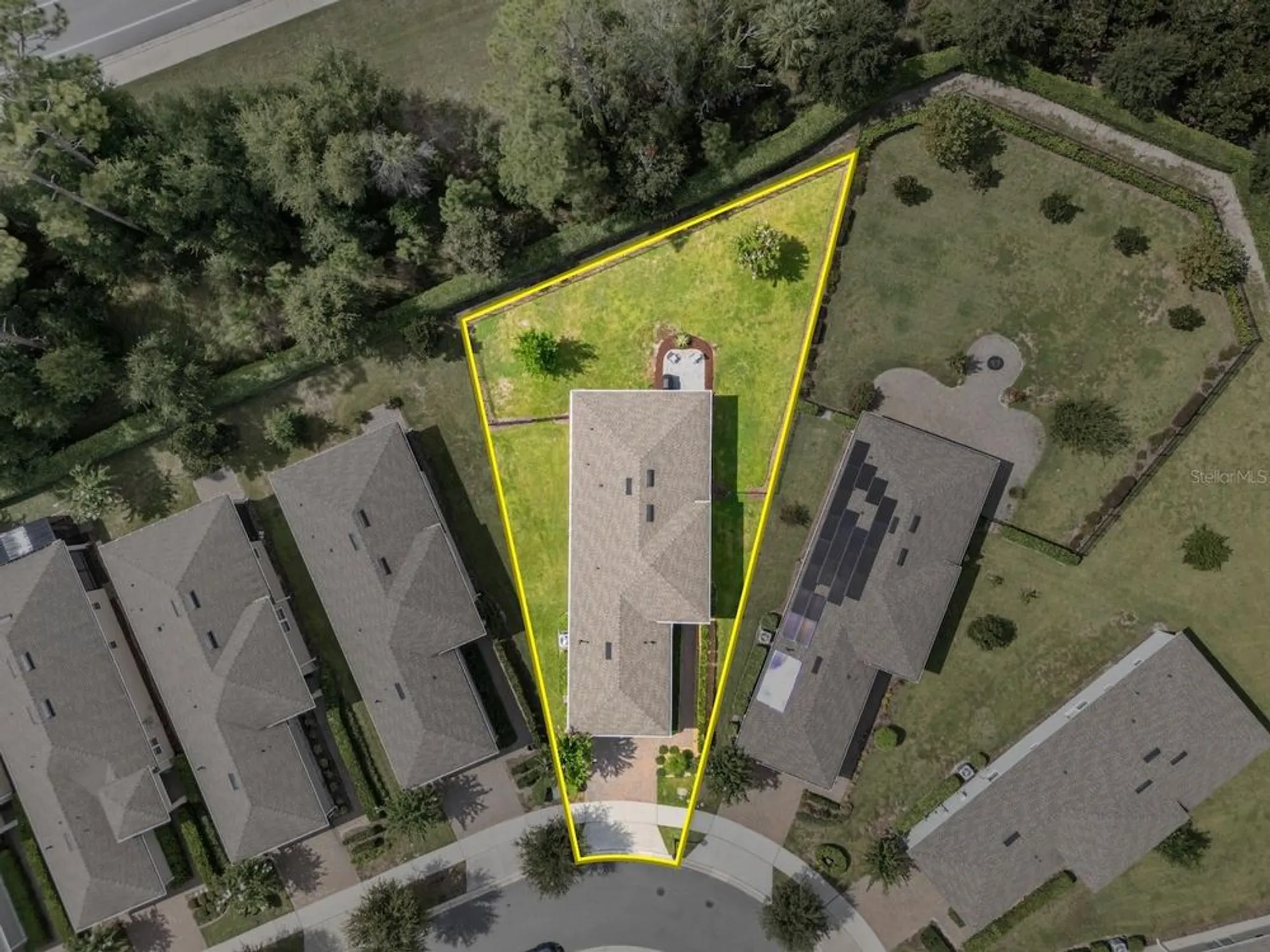 Property Slideshow image 32 of 36 | 213 old moss cir, Deland, FL, 32724