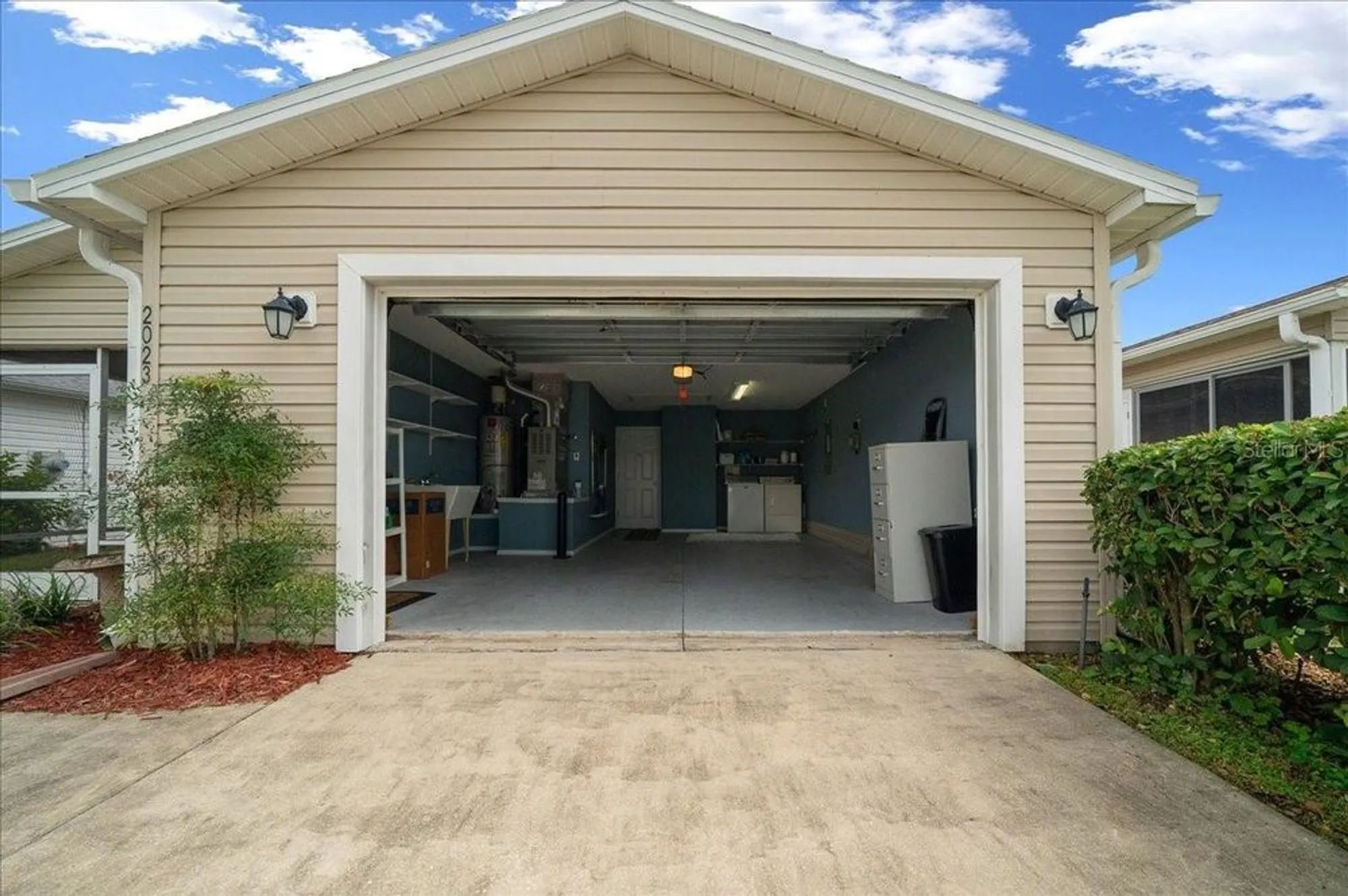 Property Slideshow image 23 of 30 | 2023 thurmond ave, The Villages, FL, 32162