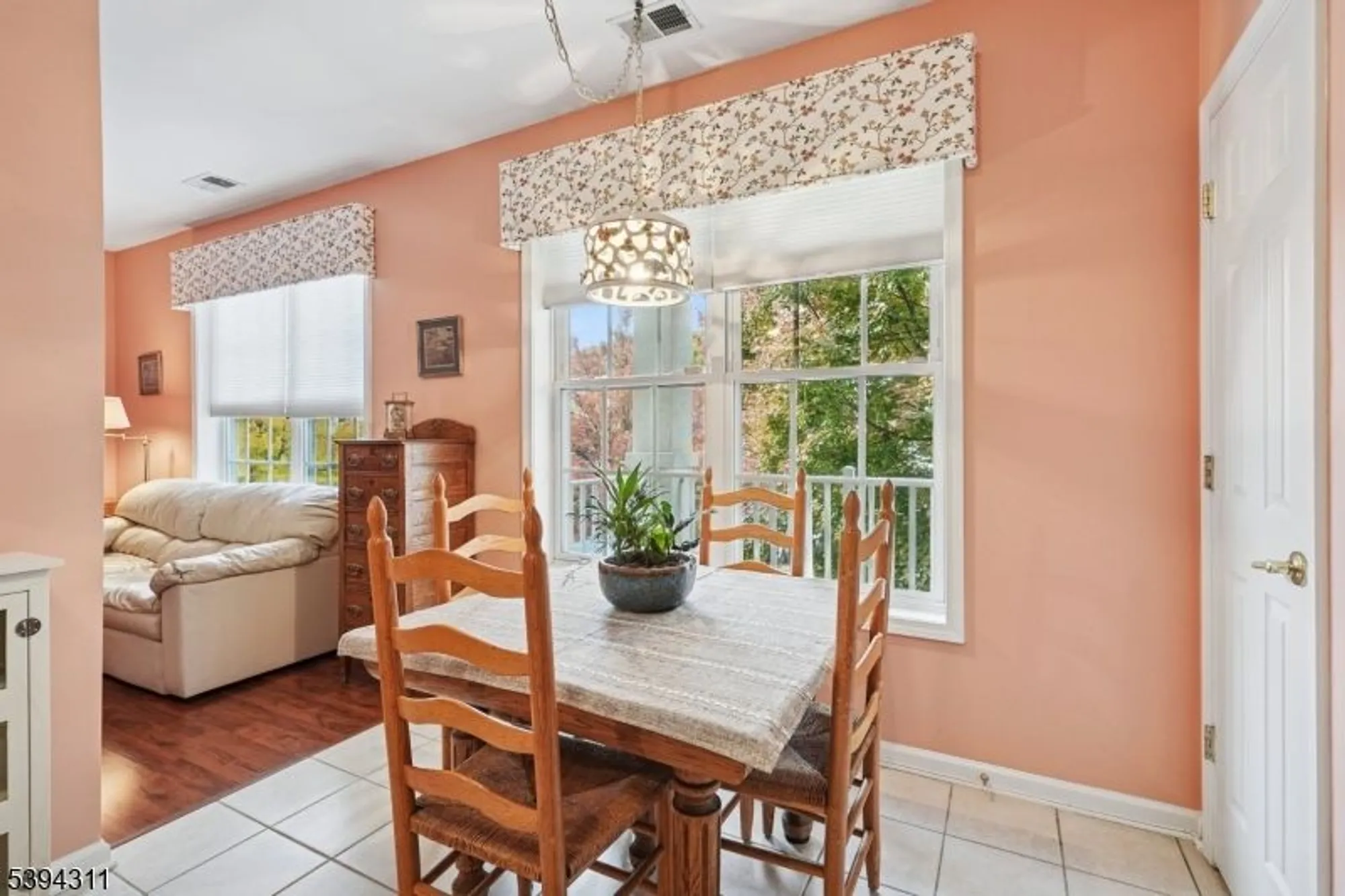 Property Slideshow image 14 of 38 | 806 holly ln, Cedar Grove, NJ, 07009