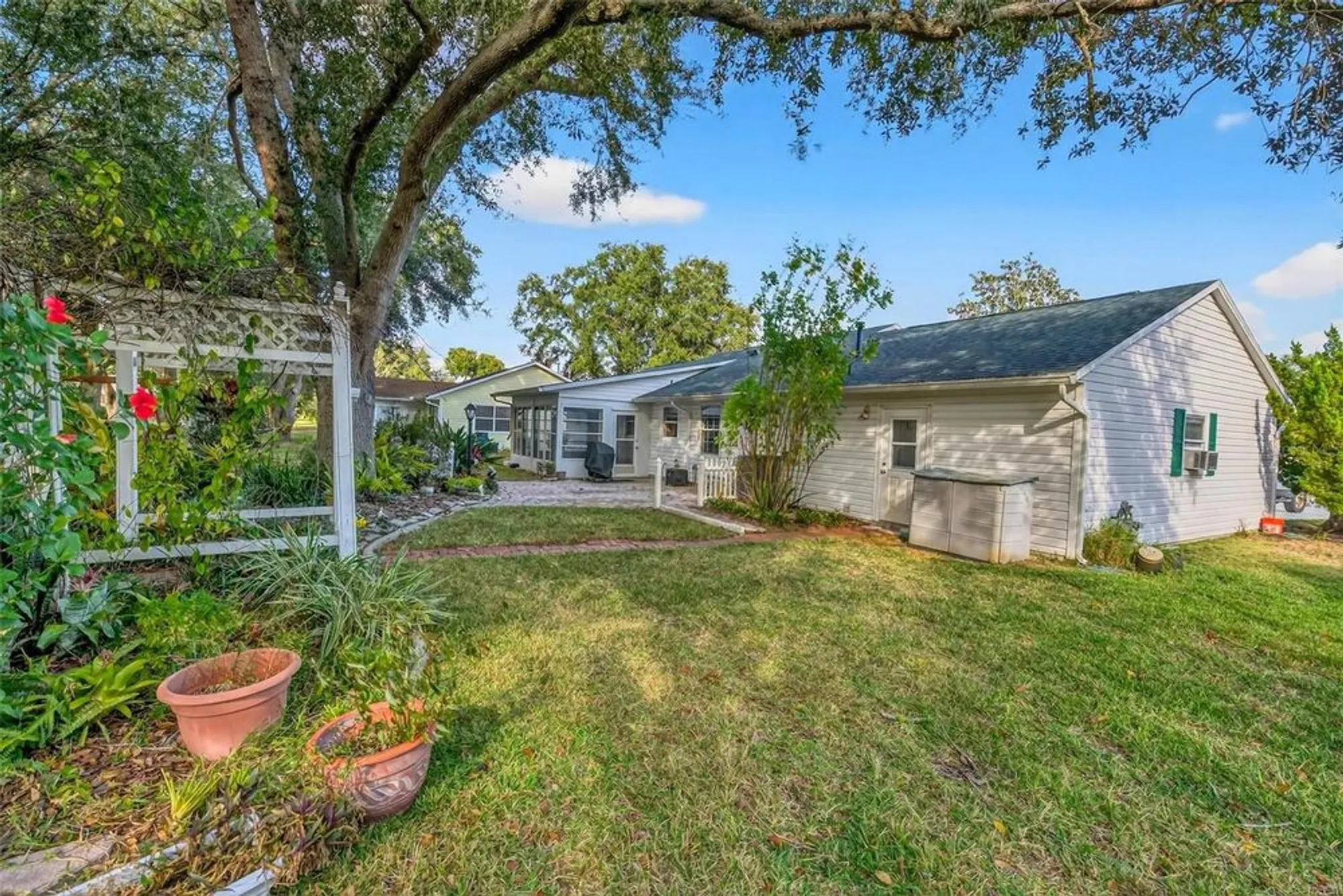 Property Slideshow image 25 of 34 | 2215 orkney dr, Leesburg, FL, 34788