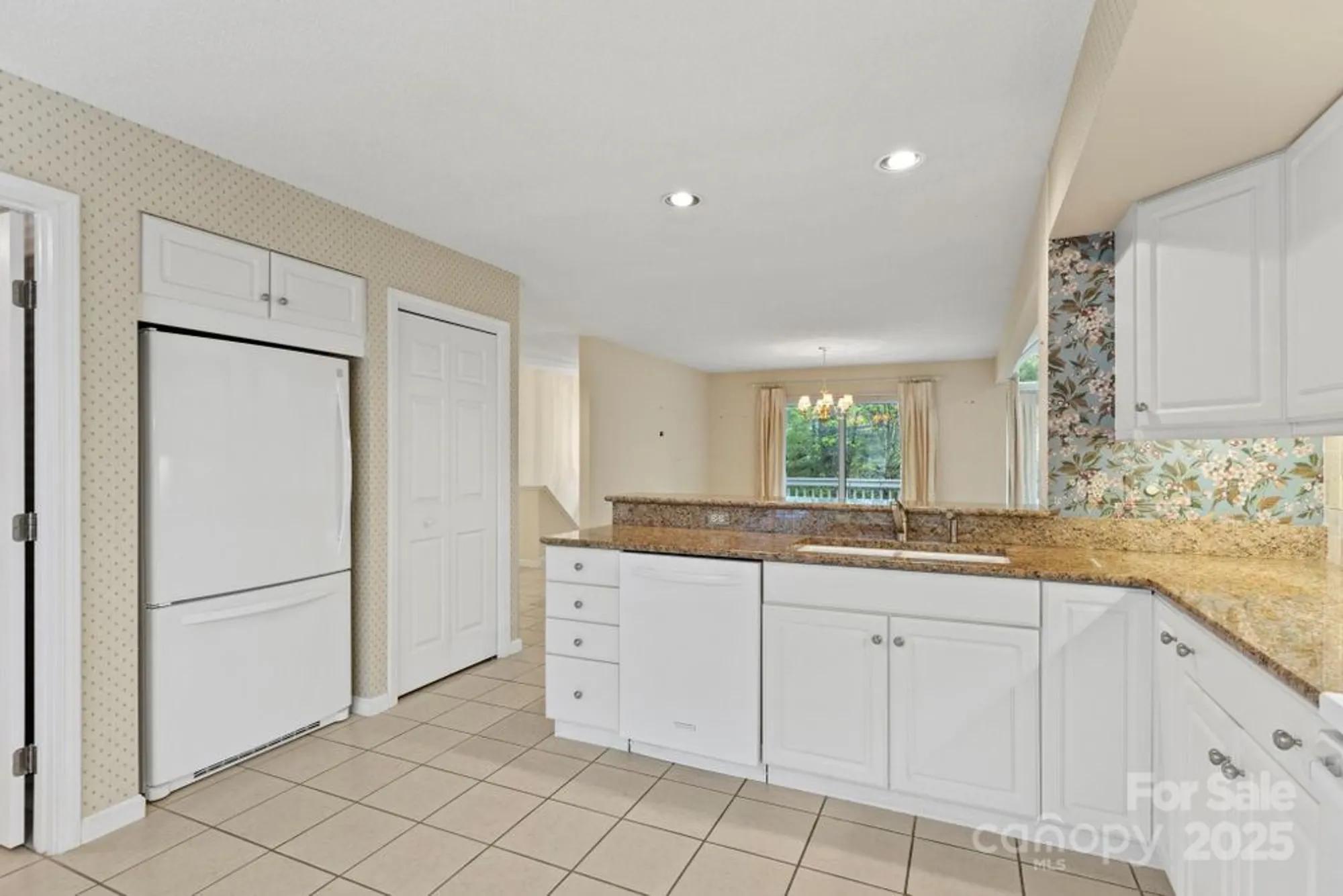 Property Slideshow image 14 of 33 | 111 broadmoor dr 19, Flat Rock, NC, 28731