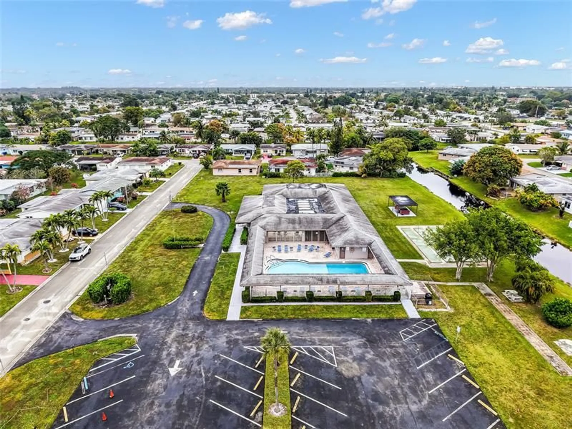 Property Slideshow image 27 of 30 | 985 nw 69th ave, Margate, FL, 33063