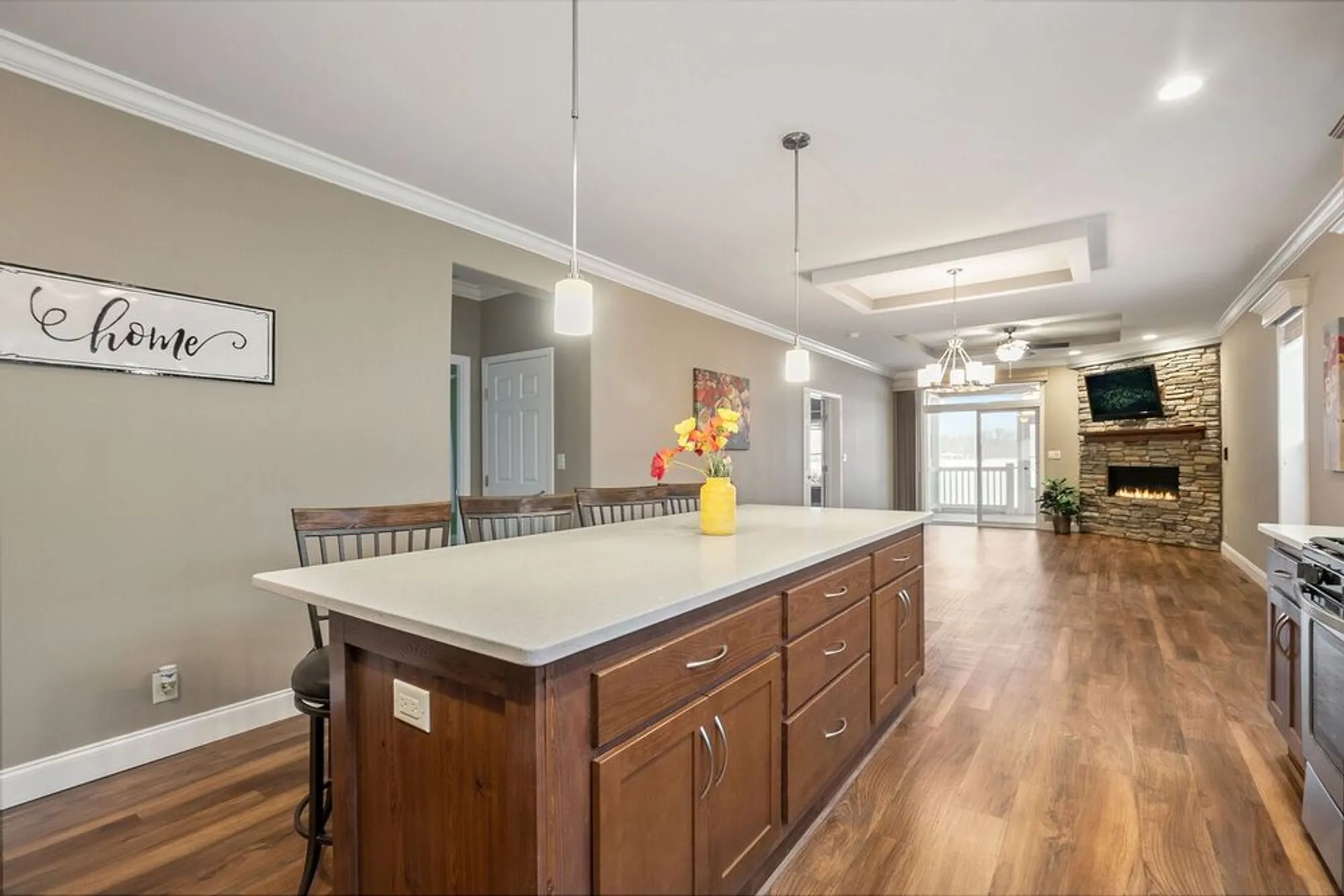 Property Slideshow image 4 of 17 | 1412 scenic vw, Grayslake, IL, 60030