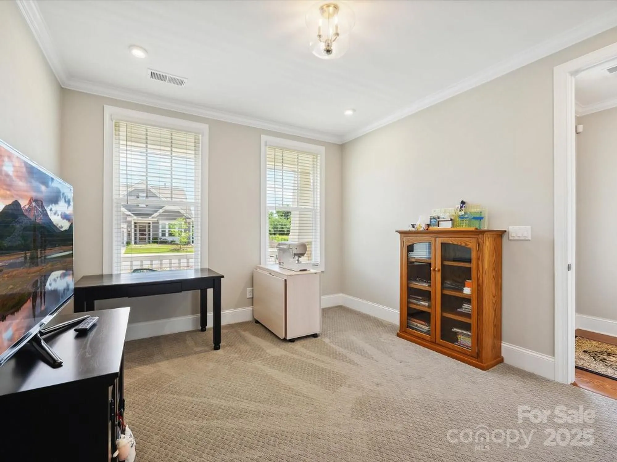 Property Slideshow image 5 of 34 | 10305 superb ln, Charlotte, NC, 28215