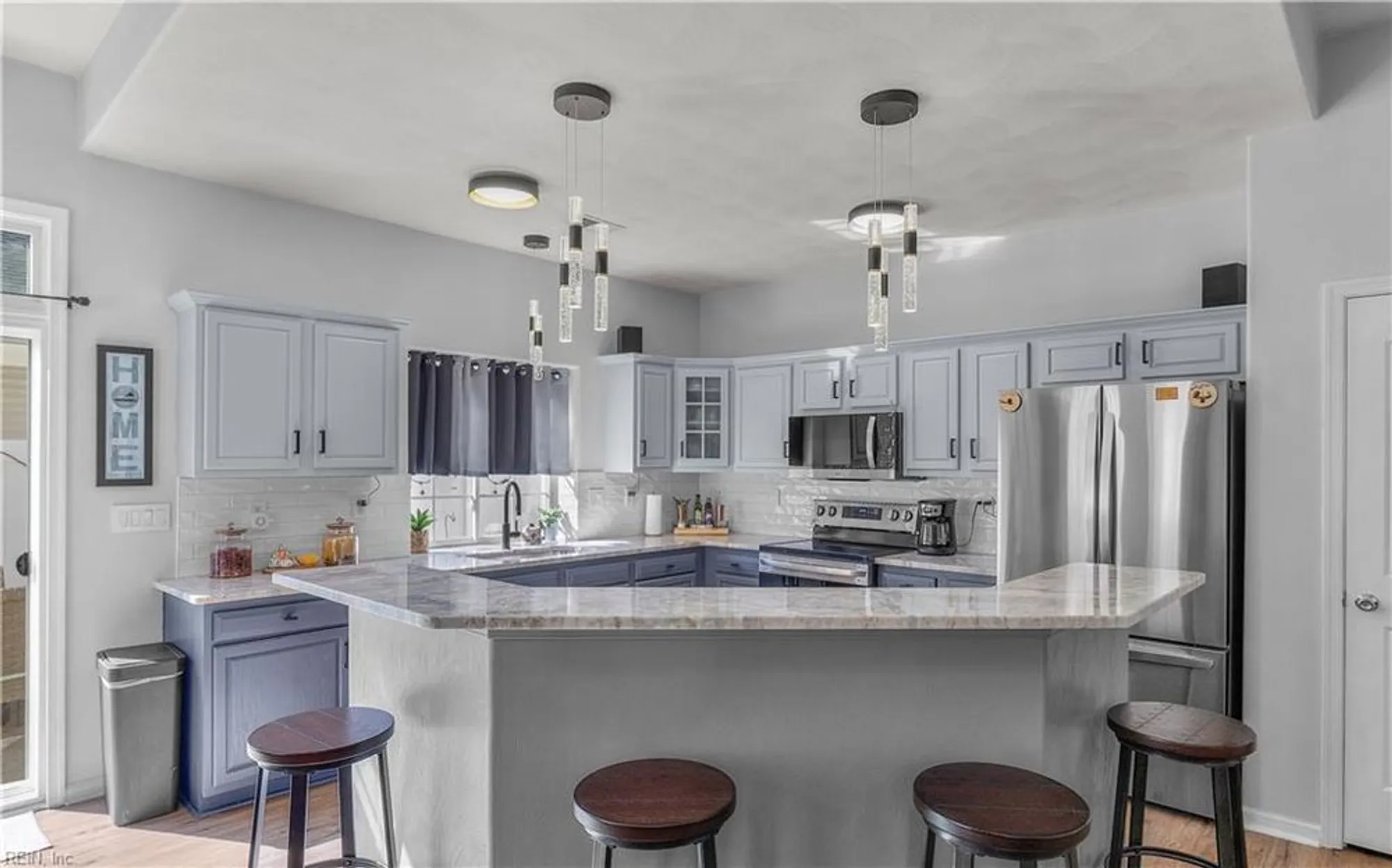 Property Slideshow image 19 of 45 | 805 calvert ct, Chesapeake, VA, 23320