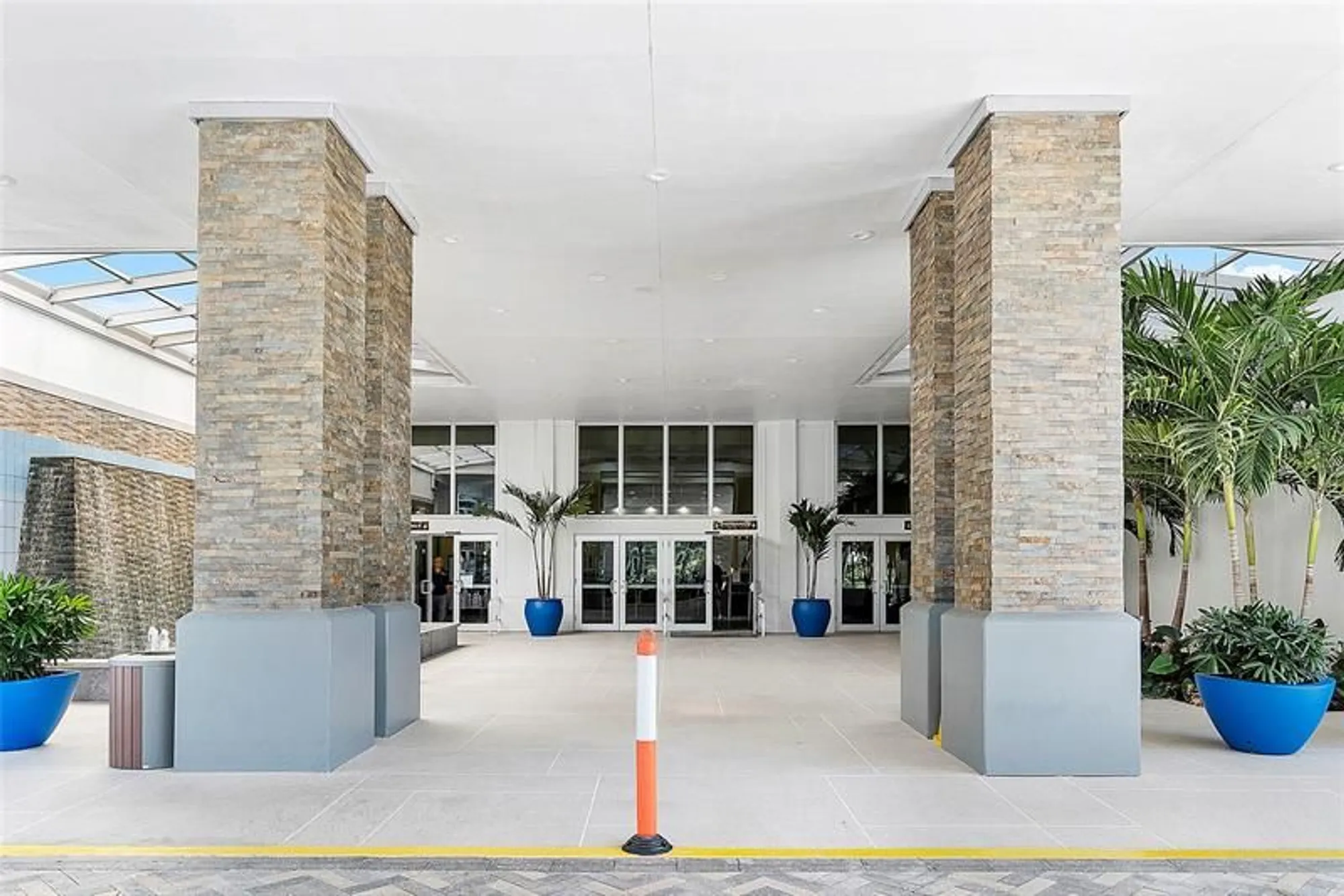 Property Slideshow image 69 of 73 | 7763 southampton ter 102, Tamarac, FL, 33321