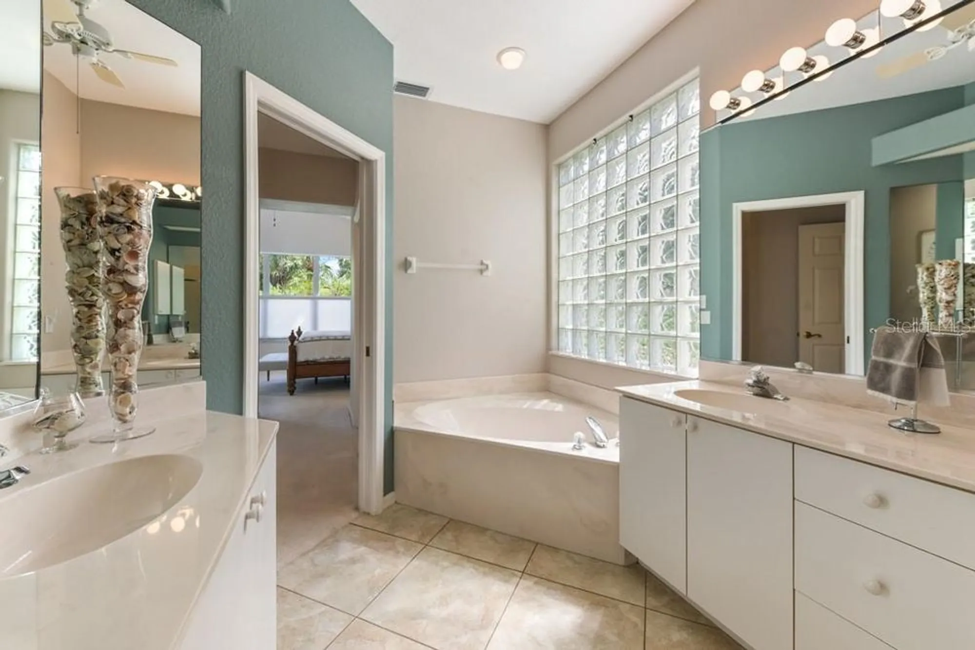 Property Slideshow image 31 of 54 | 17844 hibiscus cove ct 11, Punta Gorda, FL, 33955