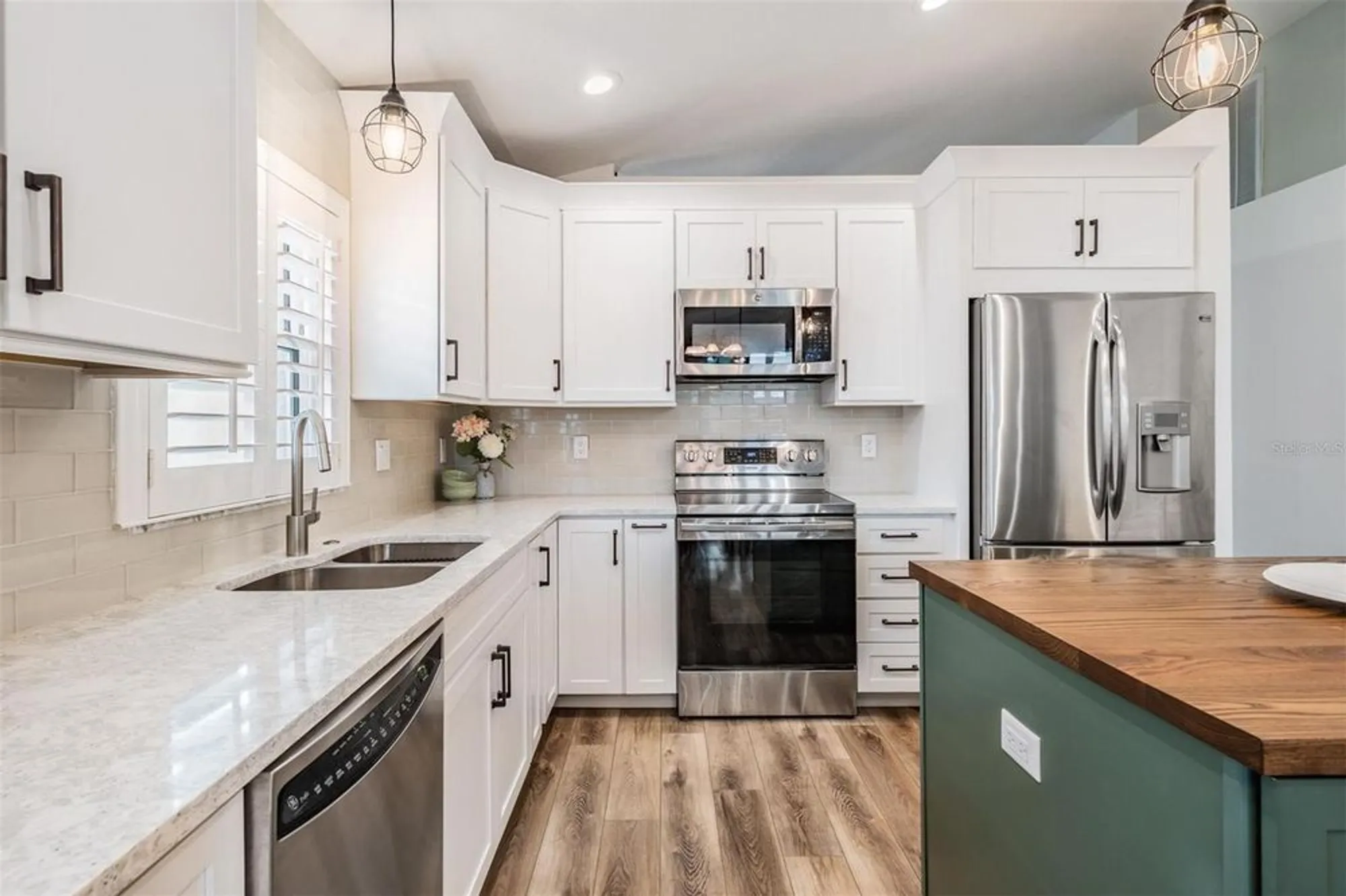 Property Slideshow image 8 of 55 | 1043 dustan pl, Trinity, FL, 34655