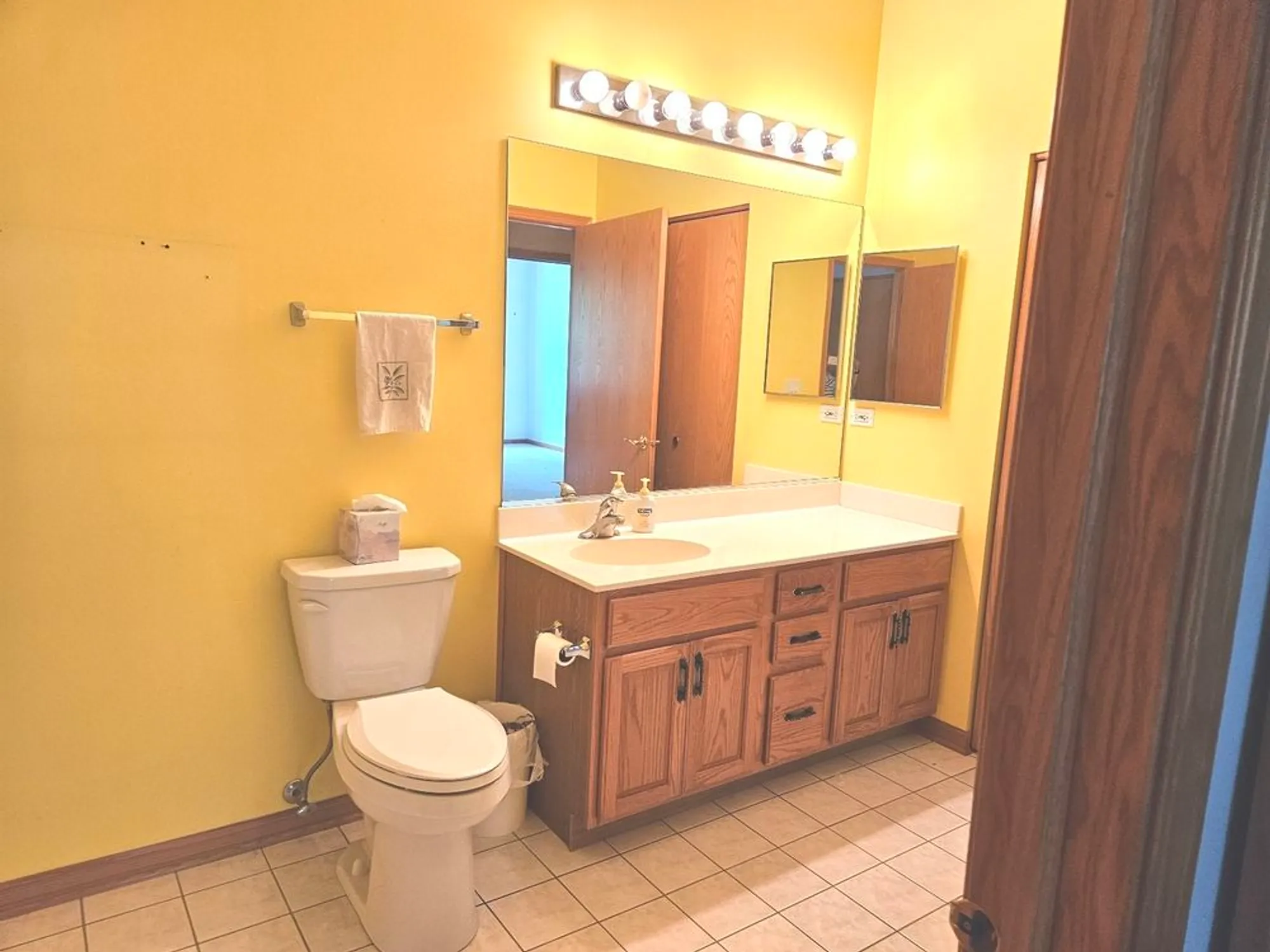 Property Slideshow image 8 of 10 | 20944 w blossom ln, Plainfield, IL, 60544