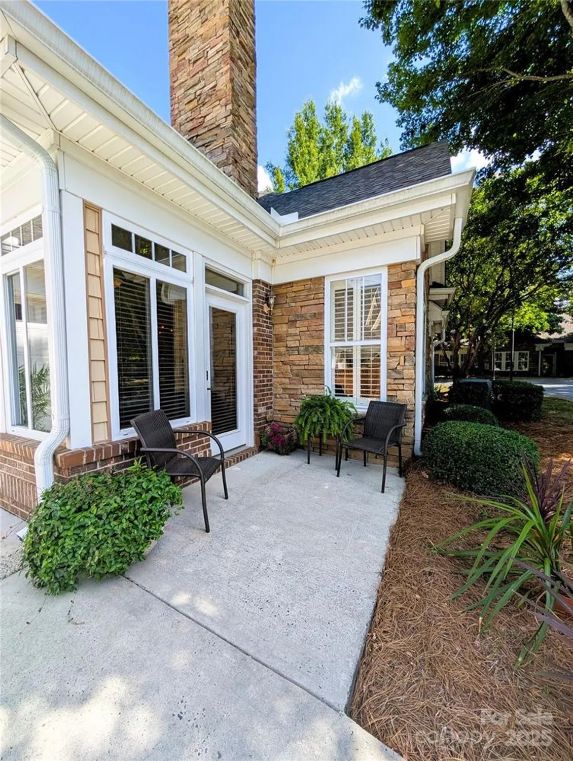 Property Slideshow image 18 of 22 | 2741 circa dr, Matthews, NC, 28105