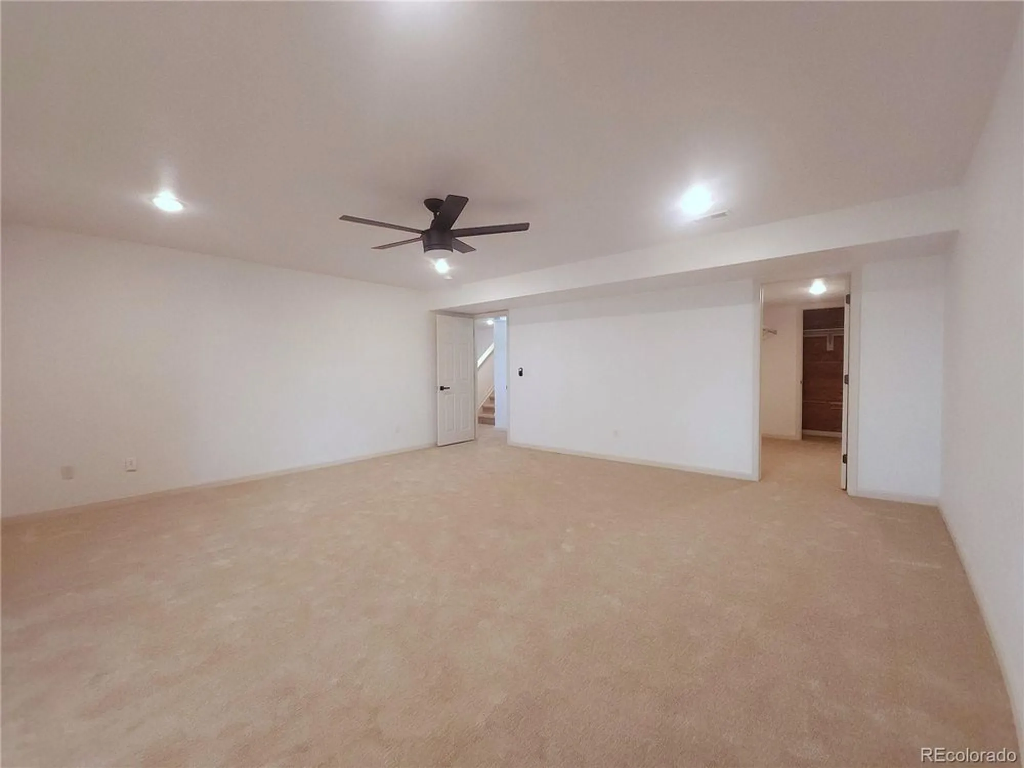 Property Slideshow image 22 of 31 | 4927 greenwich way, Highlands Ranch, CO, 80130