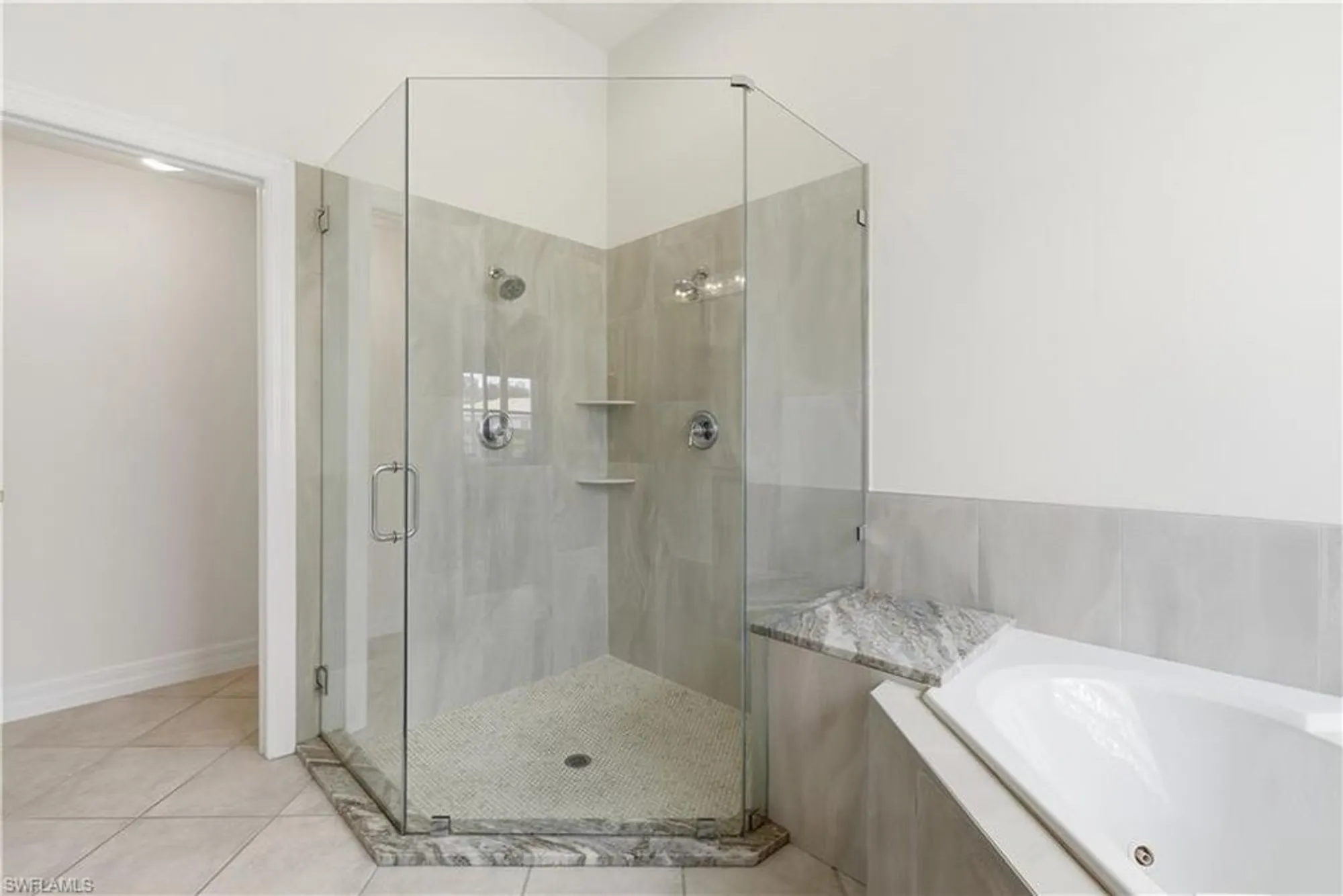 Property Slideshow image 23 of 46 | 24784 hollybrier ln, Bonita Springs, FL, 34134