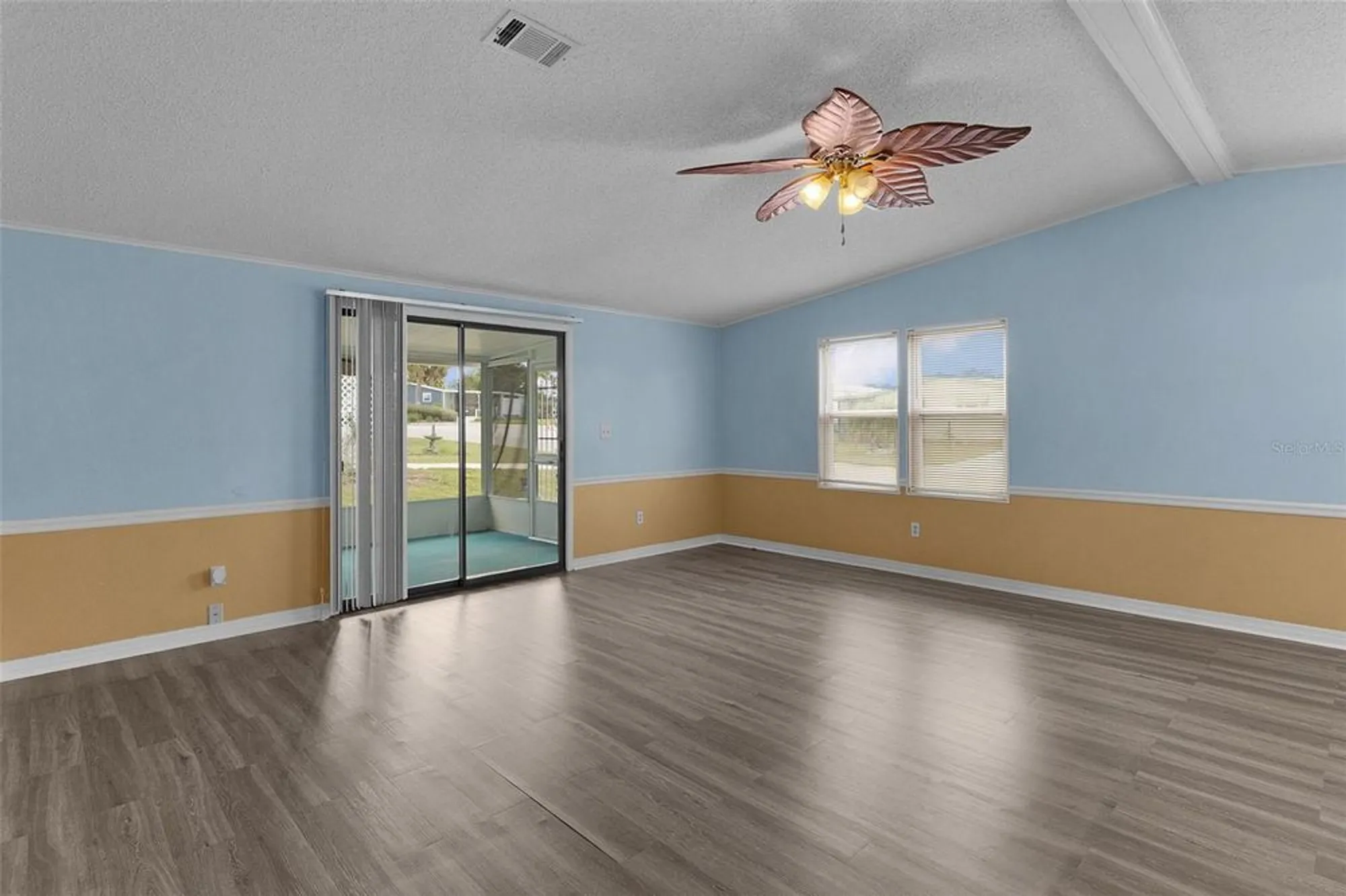 Property Slideshow image 6 of 46 | 817 hibiscus dr, The Villages, FL, 32159