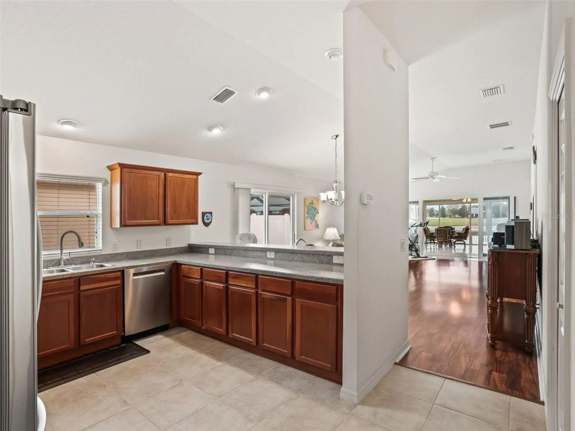 Property Slideshow image 9 of 54 | 1225 edgewater ln, The Villages, FL, 32162