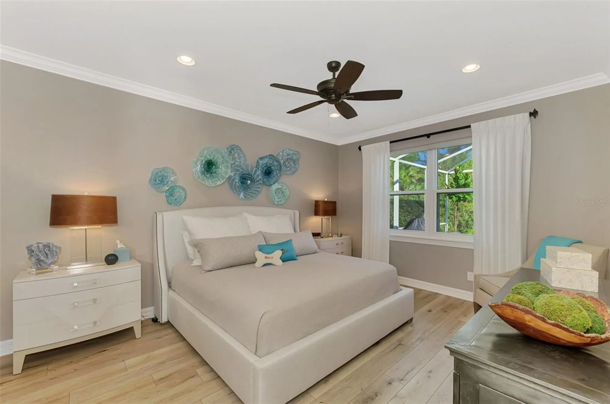 Property Slideshow image 31 of 79 | 6193 abaco dr, Sarasota, FL, 34238