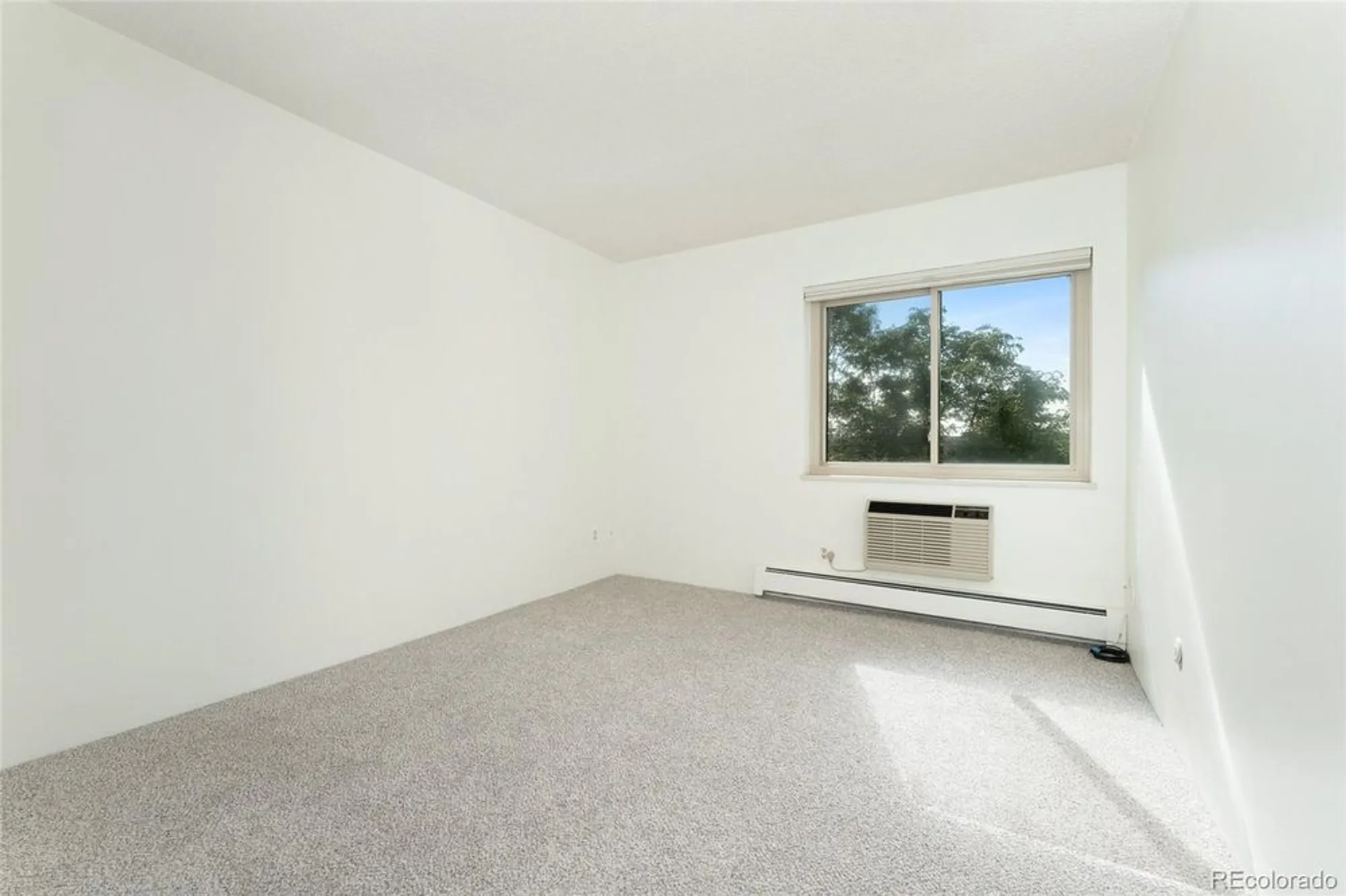 Property Slideshow image 17 of 43 | 13890 e marina dr 606, Aurora, CO, 80014