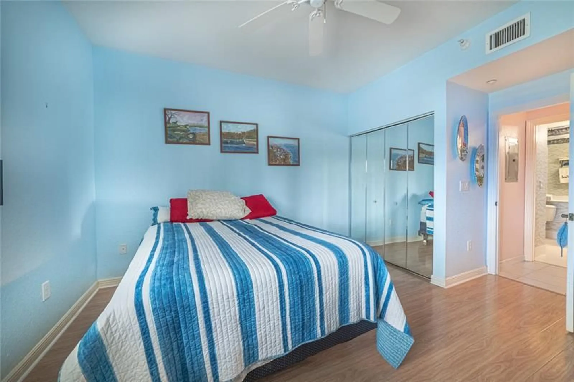 Property Slideshow image 11 of 39 | 7739 southampton ter 202, Tamarac, FL, 33321
