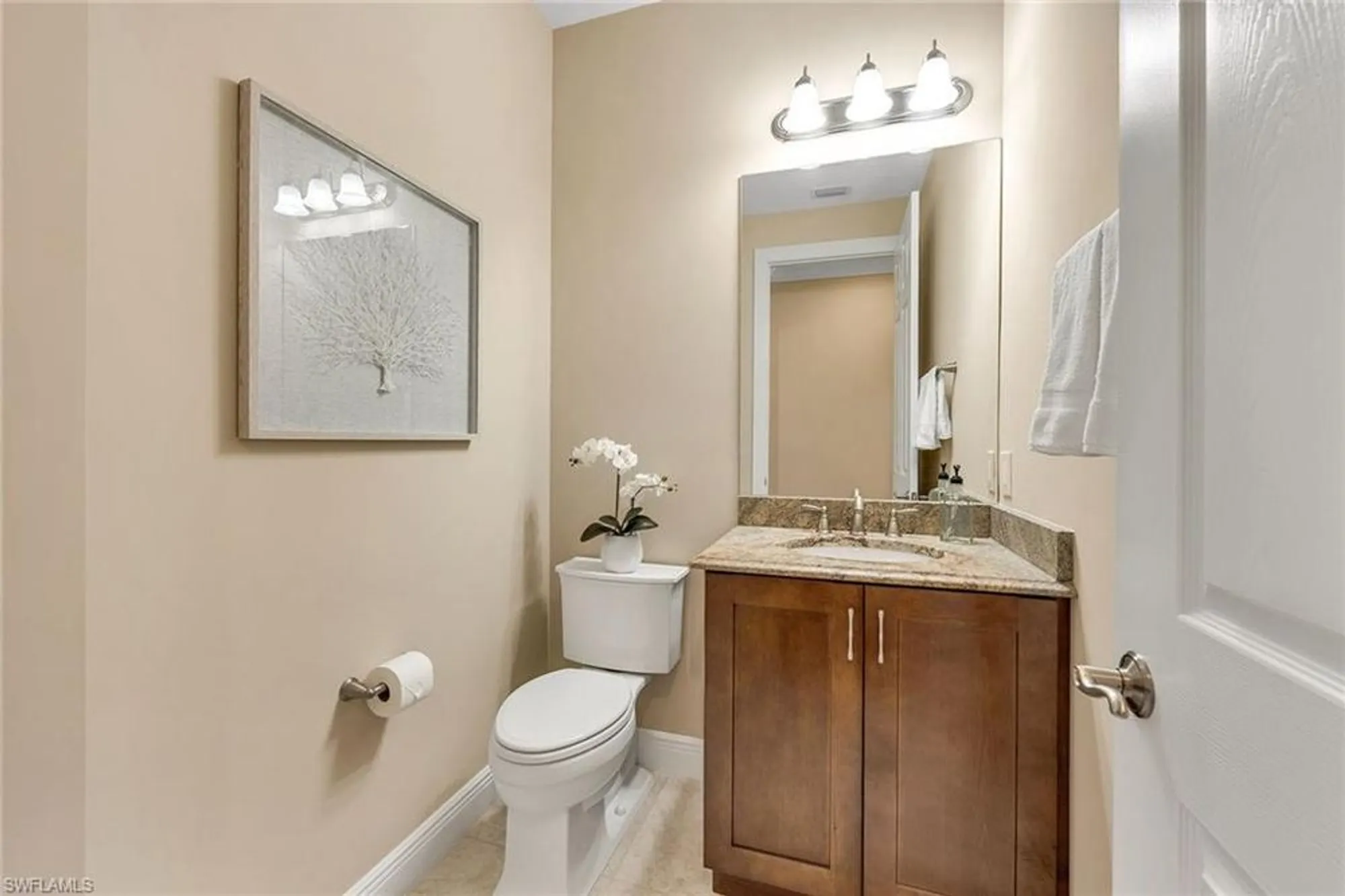 Property Slideshow image 15 of 25 | 4720 colony villas dr 902, Bonita Springs, FL, 34134