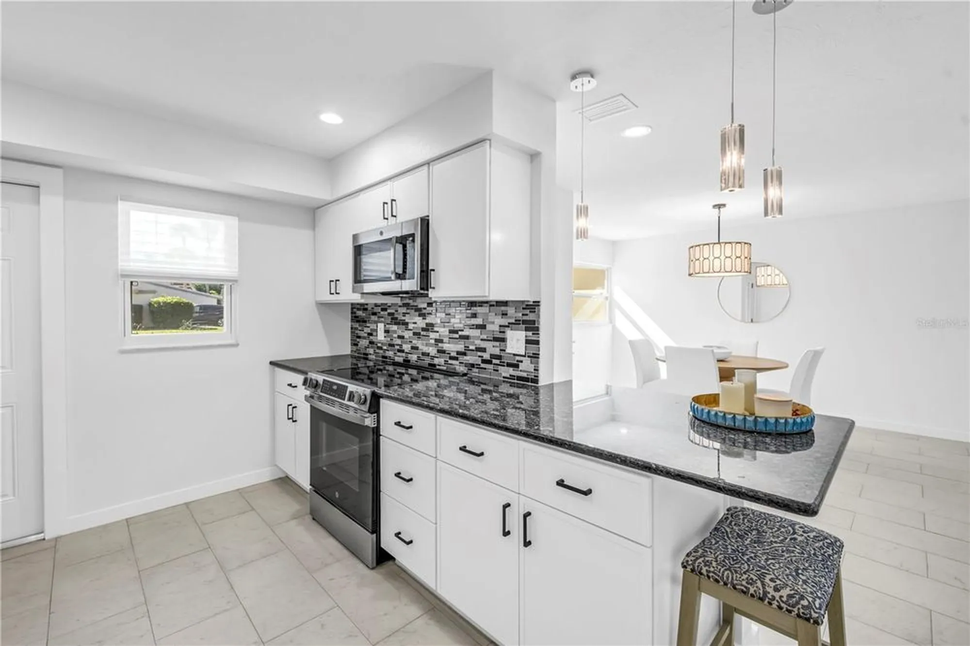 Property Slideshow image 16 of 60 | 111 whispering sands cir # v38, Sarasota, FL, 34242