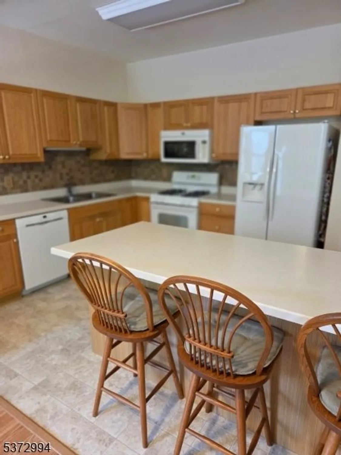 Property Slideshow image 9 of 18 | 1008 brookfield glen dr # 8, Belvidere, NJ, 07823