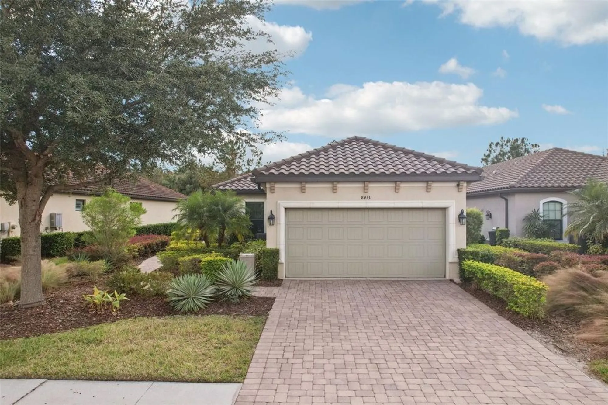 Property Slideshow image 1 of 31 | 8433 alberata vista dr, Tampa, FL, 33647