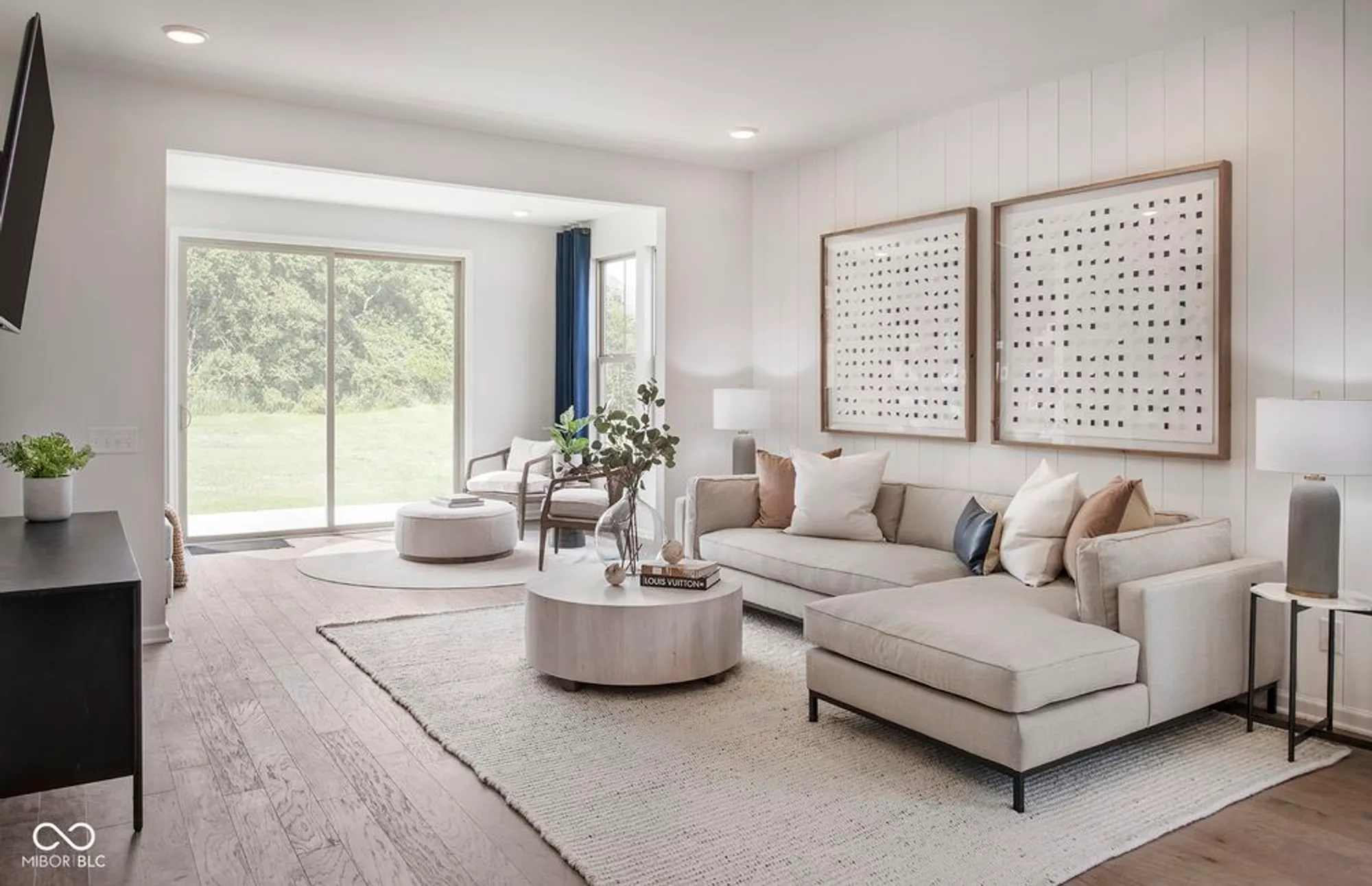 Property Slideshow image 2 of 14 | 13316 roundtop rd, Noblesville, IN, 46060