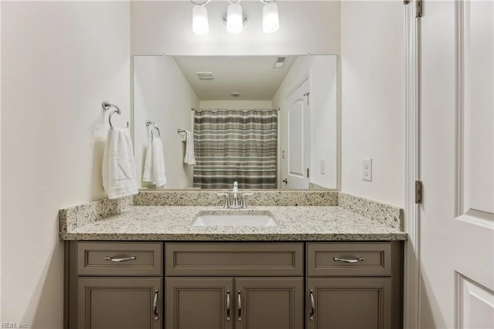 Property Slideshow image 30 of 47 | 204 cathedral st, Smithfield, VA, 23430