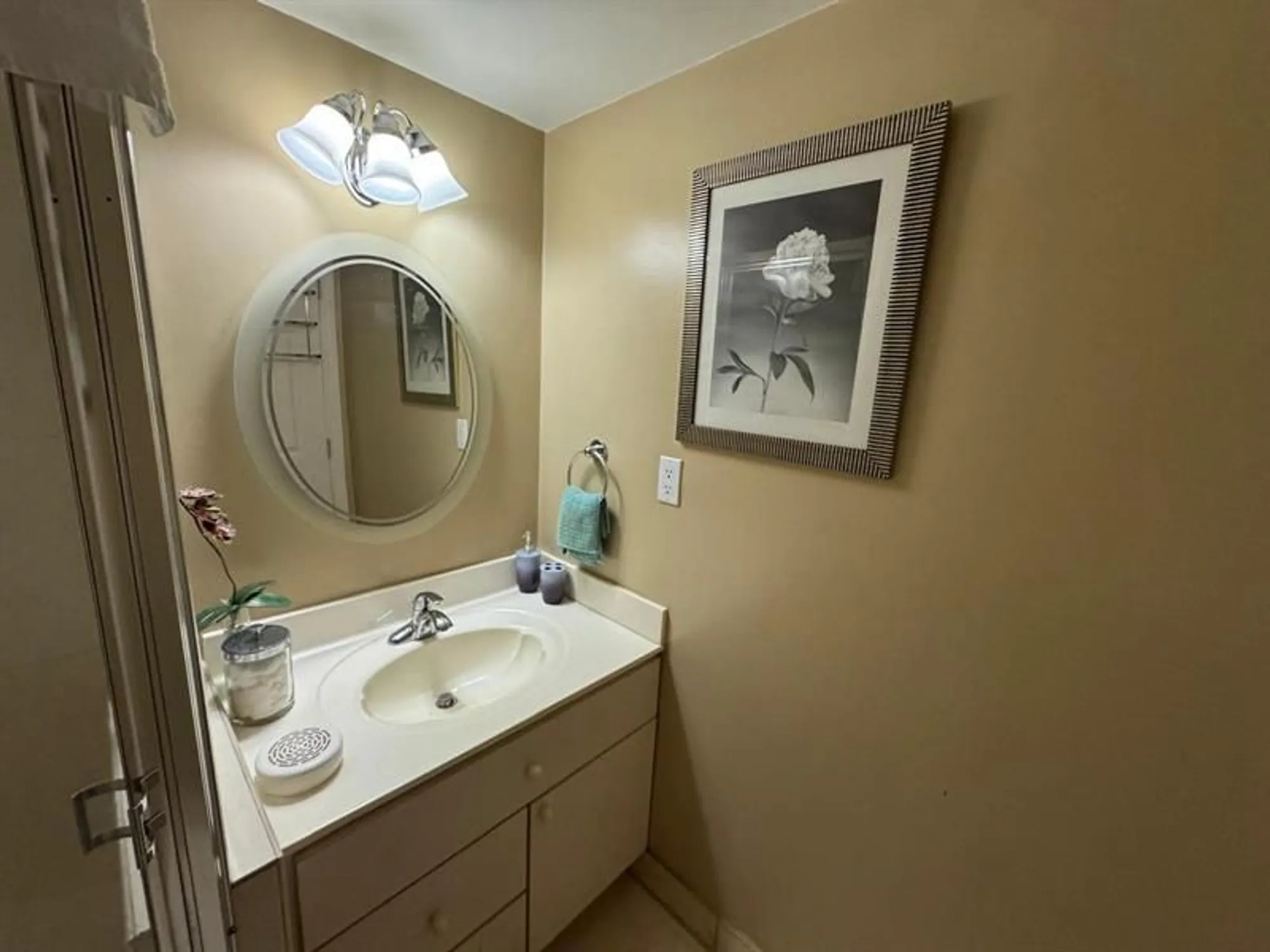 Property Slideshow image 24 of 60 | 900 colony point cir 407, Pembroke Pines, FL, 33026