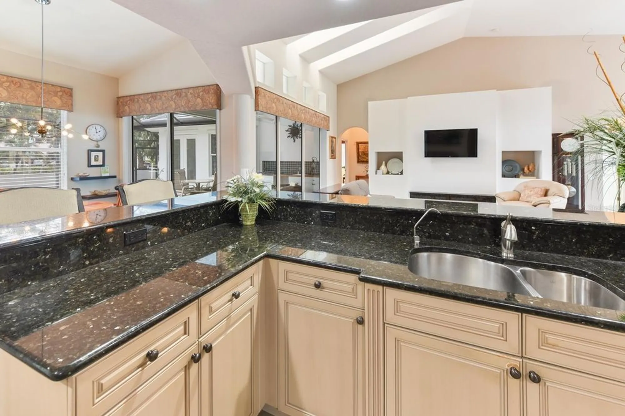 Property Slideshow image 13 of 83 | 3267 sugarloaf key rd, Punta Gorda, FL, 33955