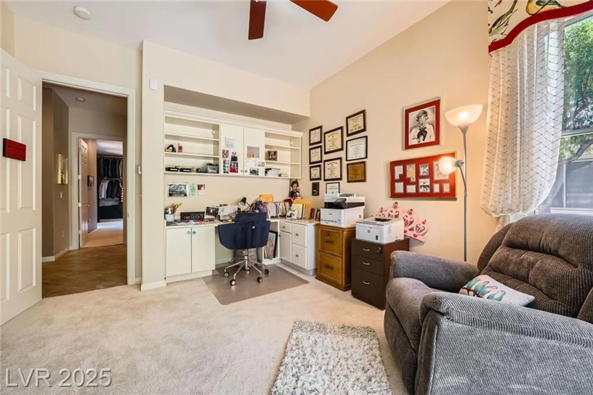 Property Slideshow image 36 of 72 | 4719 riva de romanza st, Las Vegas, NV, 89135