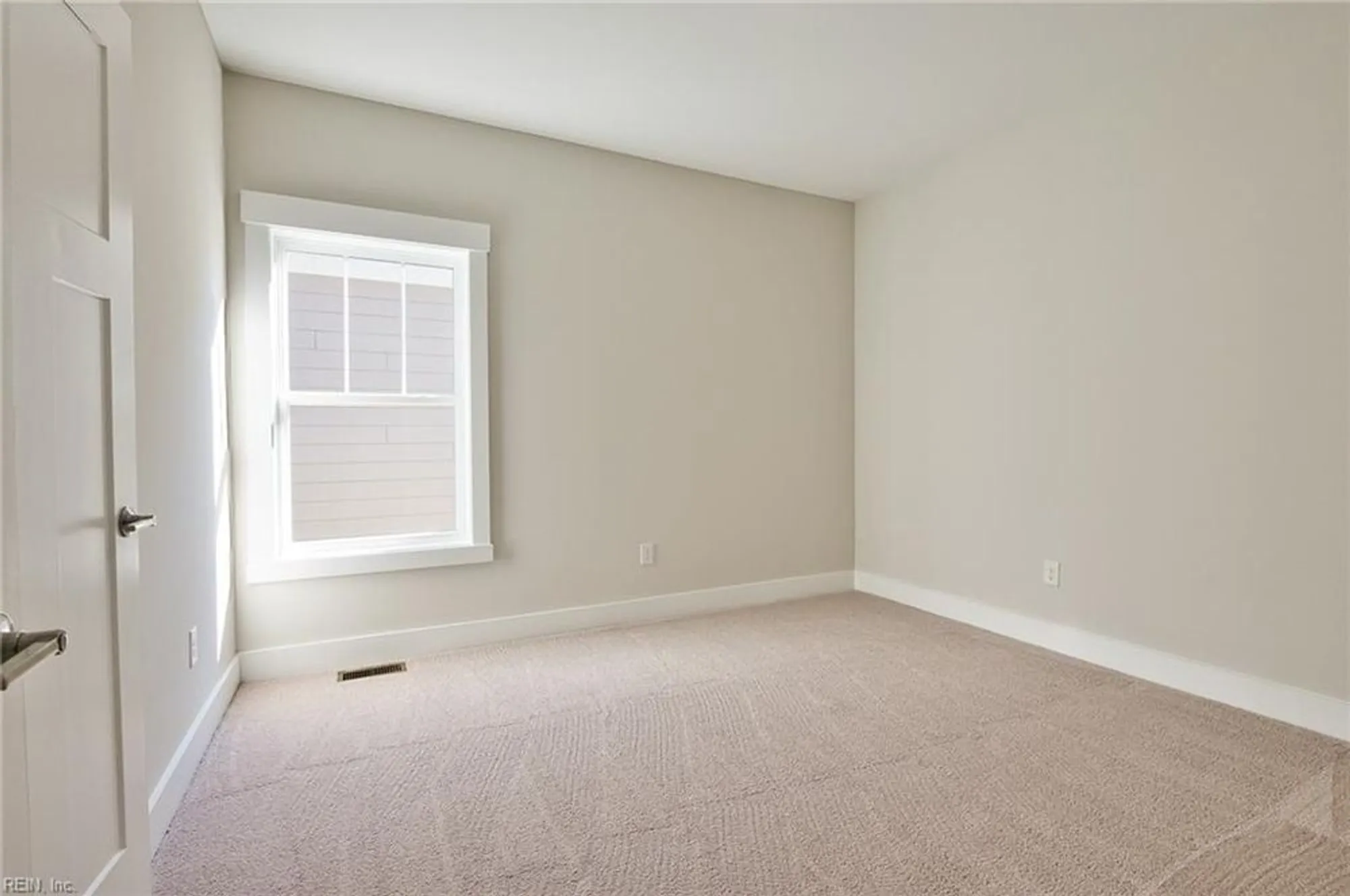 Property Slideshow image 19 of 22 | 1106 hitchens ln, Williamsburg, VA, 23188