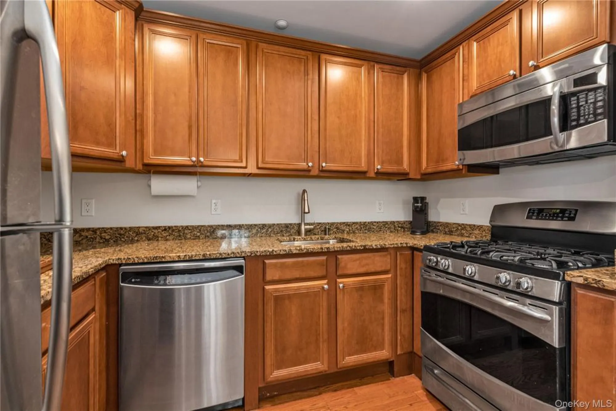 Property Slideshow image 8 of 27 | 331 spring dr, East Meadow, NY, 11554