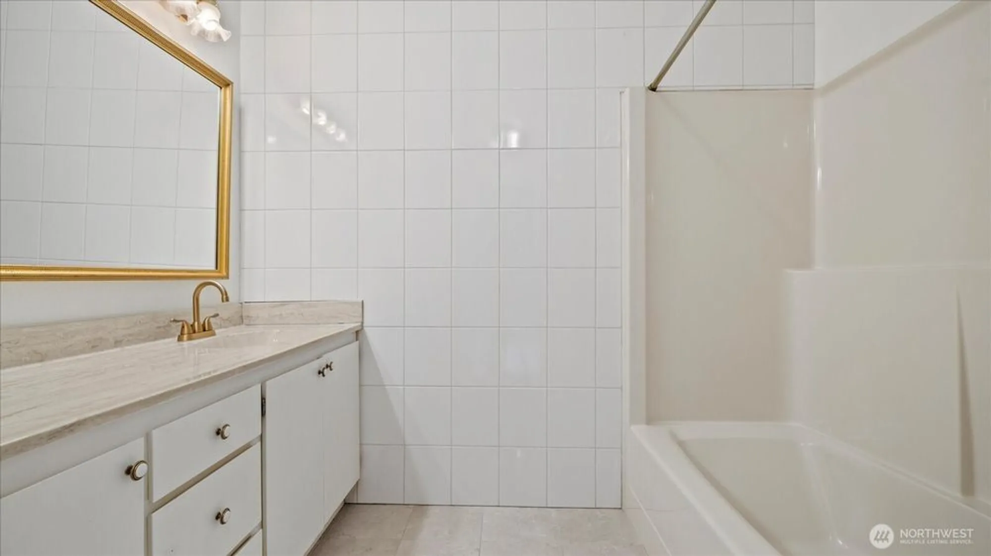 Property Slideshow image 25 of 38 | 10743 glen acres dr s # 10743, Seattle, WA, 98168