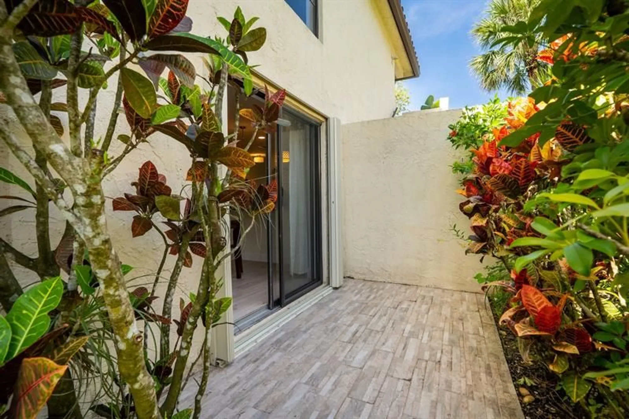 Property Slideshow image 19 of 42 | 21668 arriba real apt 43a, Boca Raton, FL, 33433