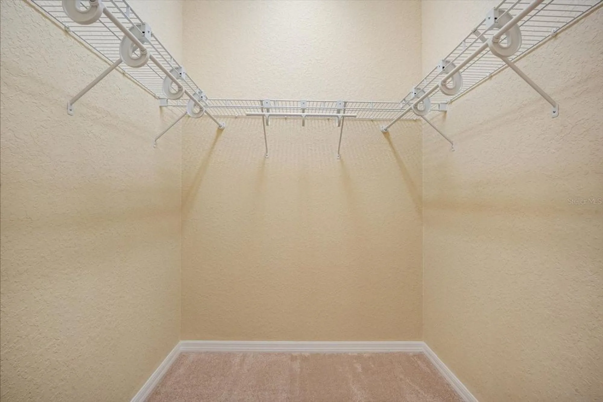 Property Slideshow image 18 of 35 | 2490 kensington greens dr, Sun City Center, FL, 33573