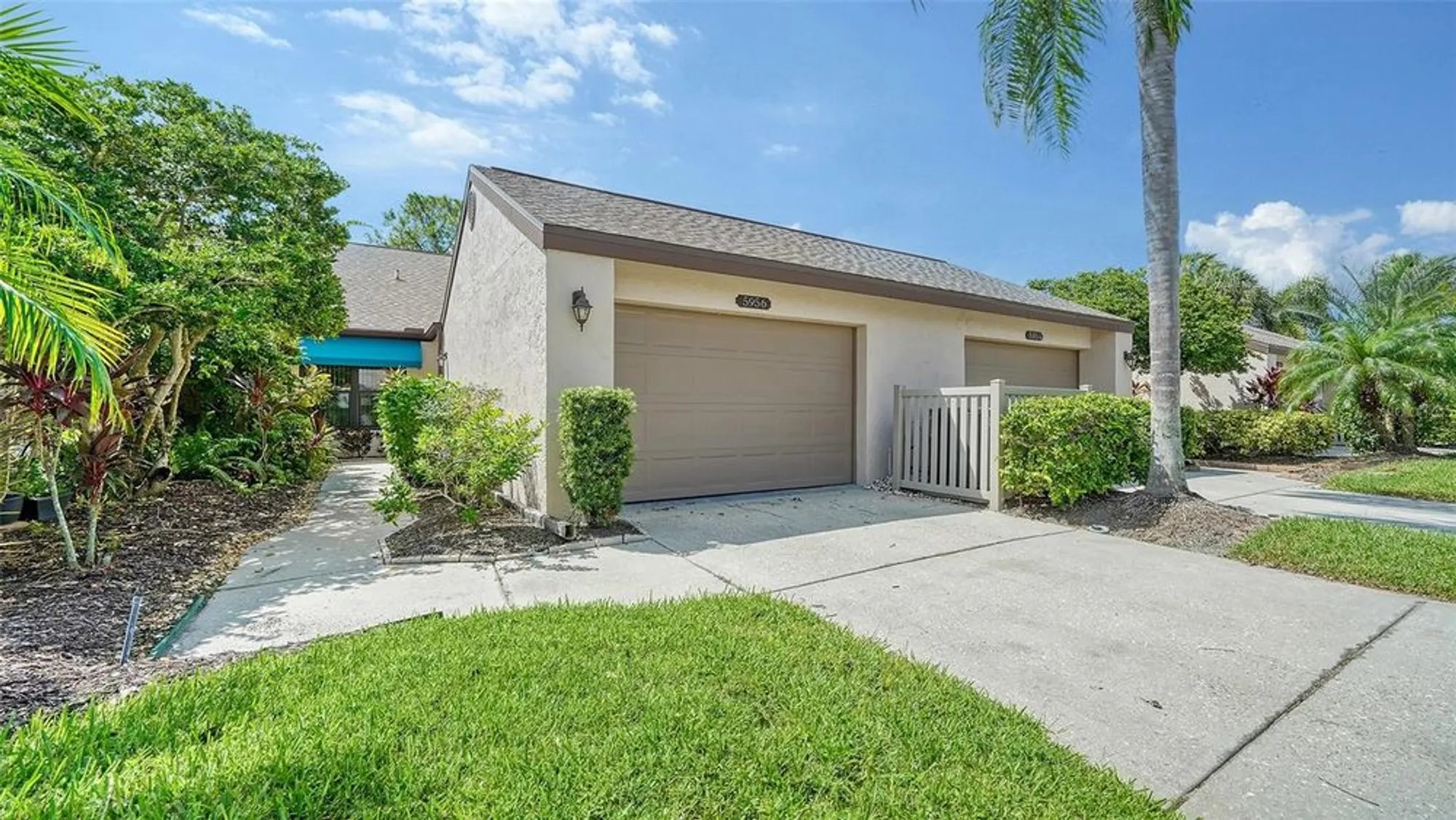 Property Slideshow image 1 of 59 | 5956 clubside dr # 7651, Sarasota, FL, 34243