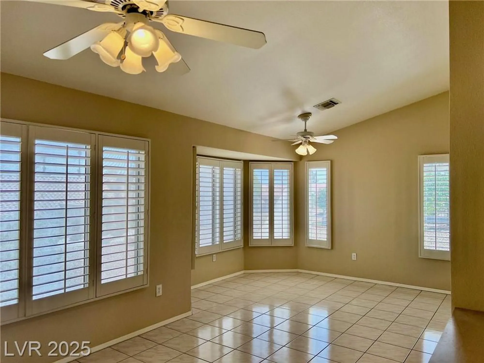 Property Slideshow image 9 of 23 | 3004 lotus hill dr, Las Vegas, NV, 89134