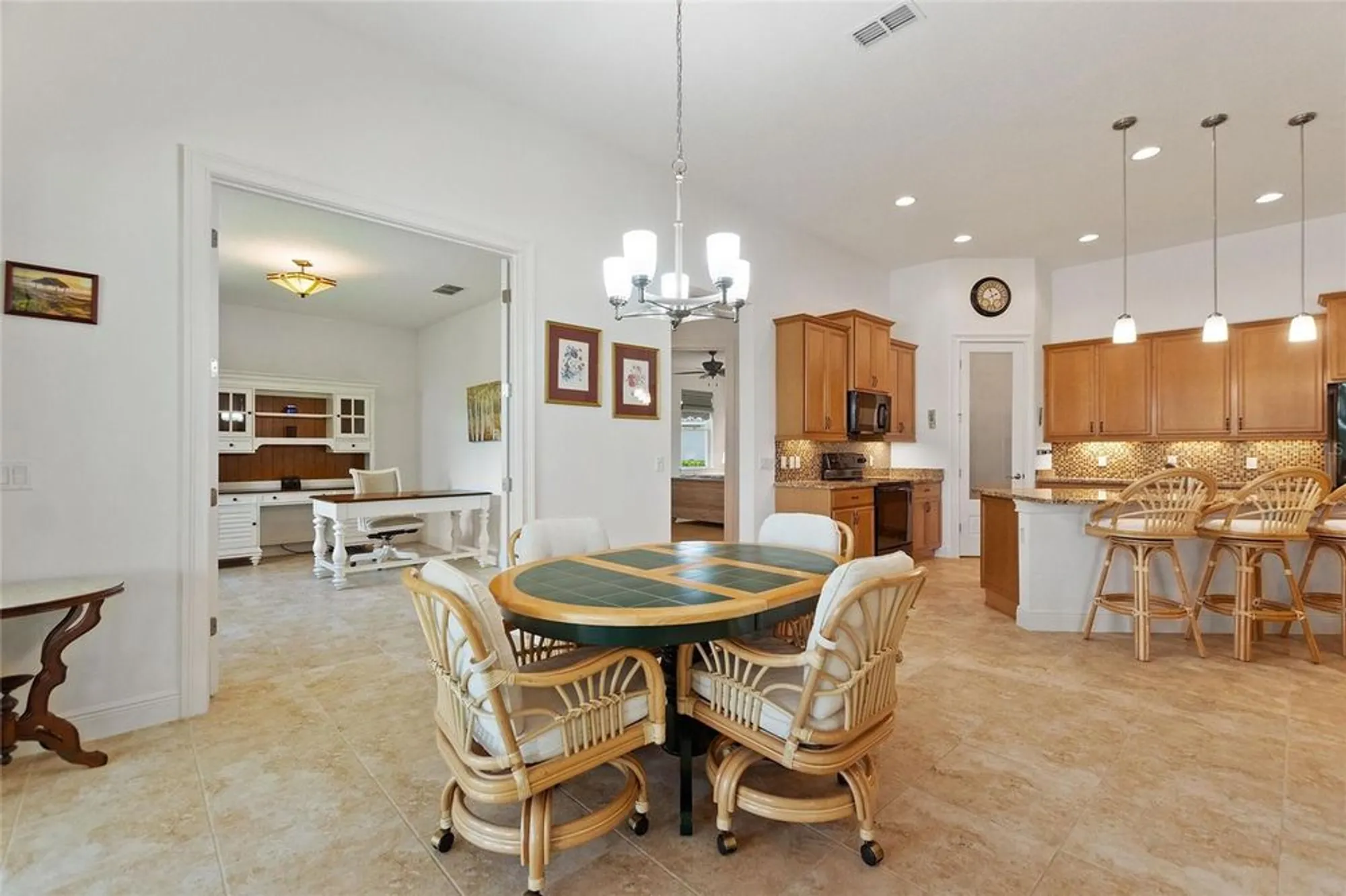 Property Slideshow image 16 of 99 | 346 treviso dr, Kissimmee, FL, 34759
