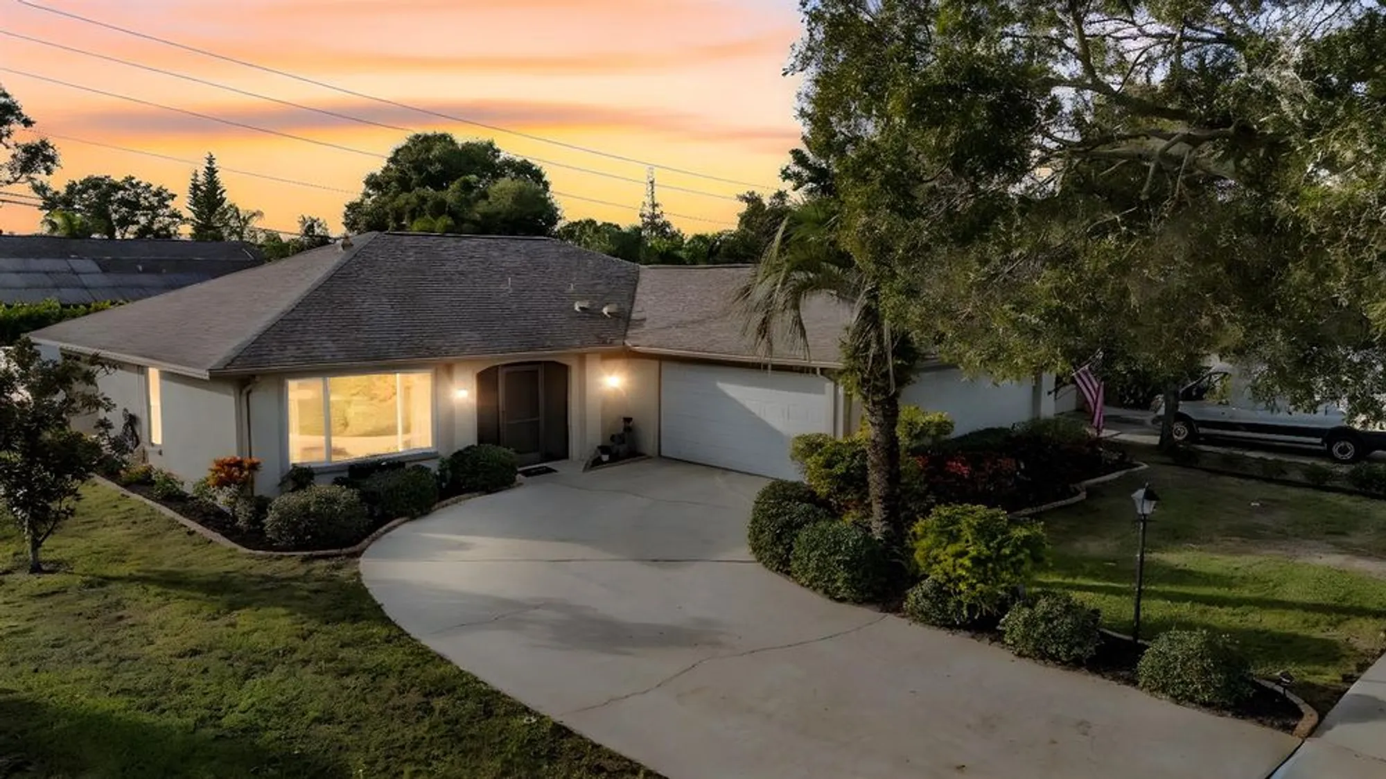 Property Slideshow image 28 of 38 | 2932 macalpin dr, Palm Harbor, FL, 34684