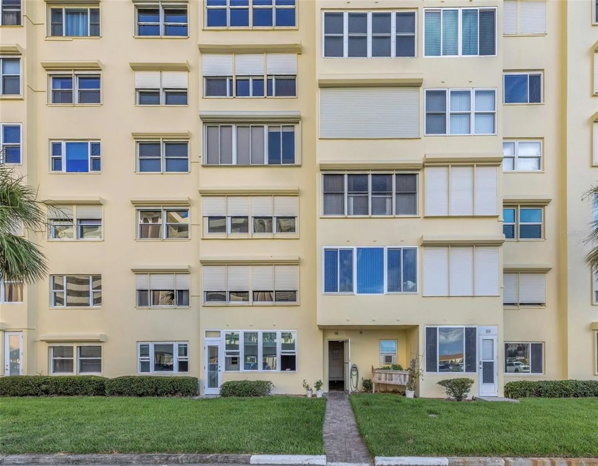 Property Slideshow image 71 of 95 | 4550 cove cir apt 207, St Petersburg, FL, 33708